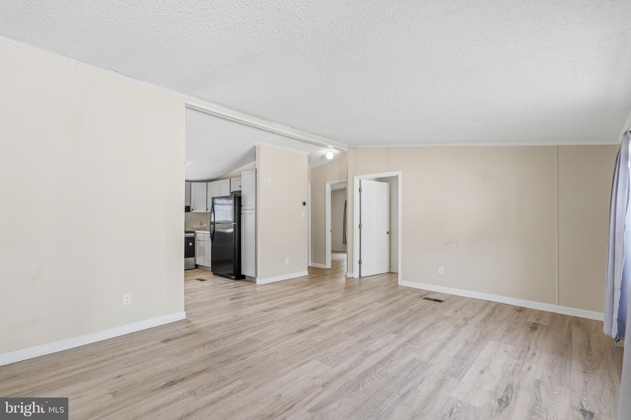 BUSH RIVER MANOR - Residential