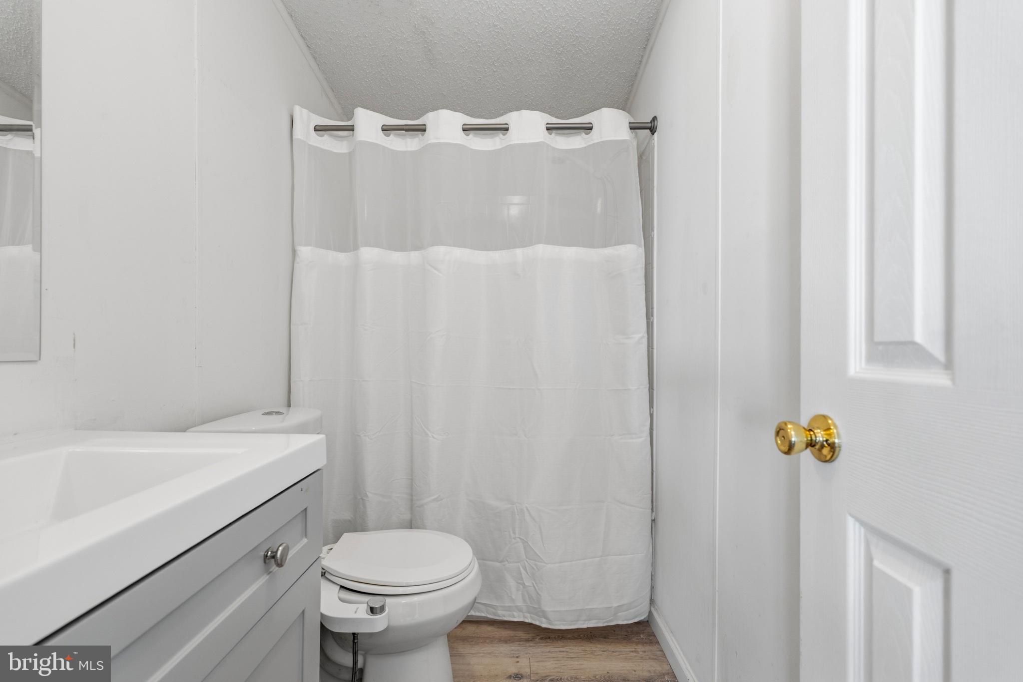 BUSH RIVER MANOR - Residential