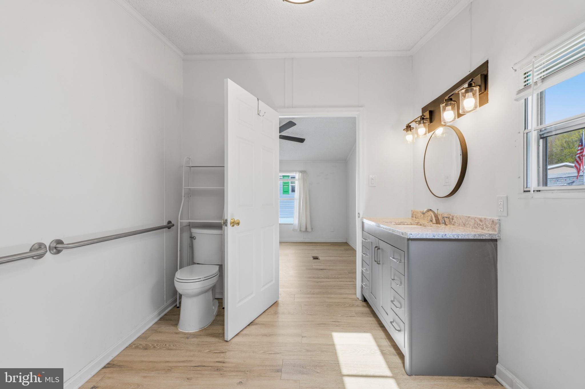 BUSH RIVER MANOR - Residential