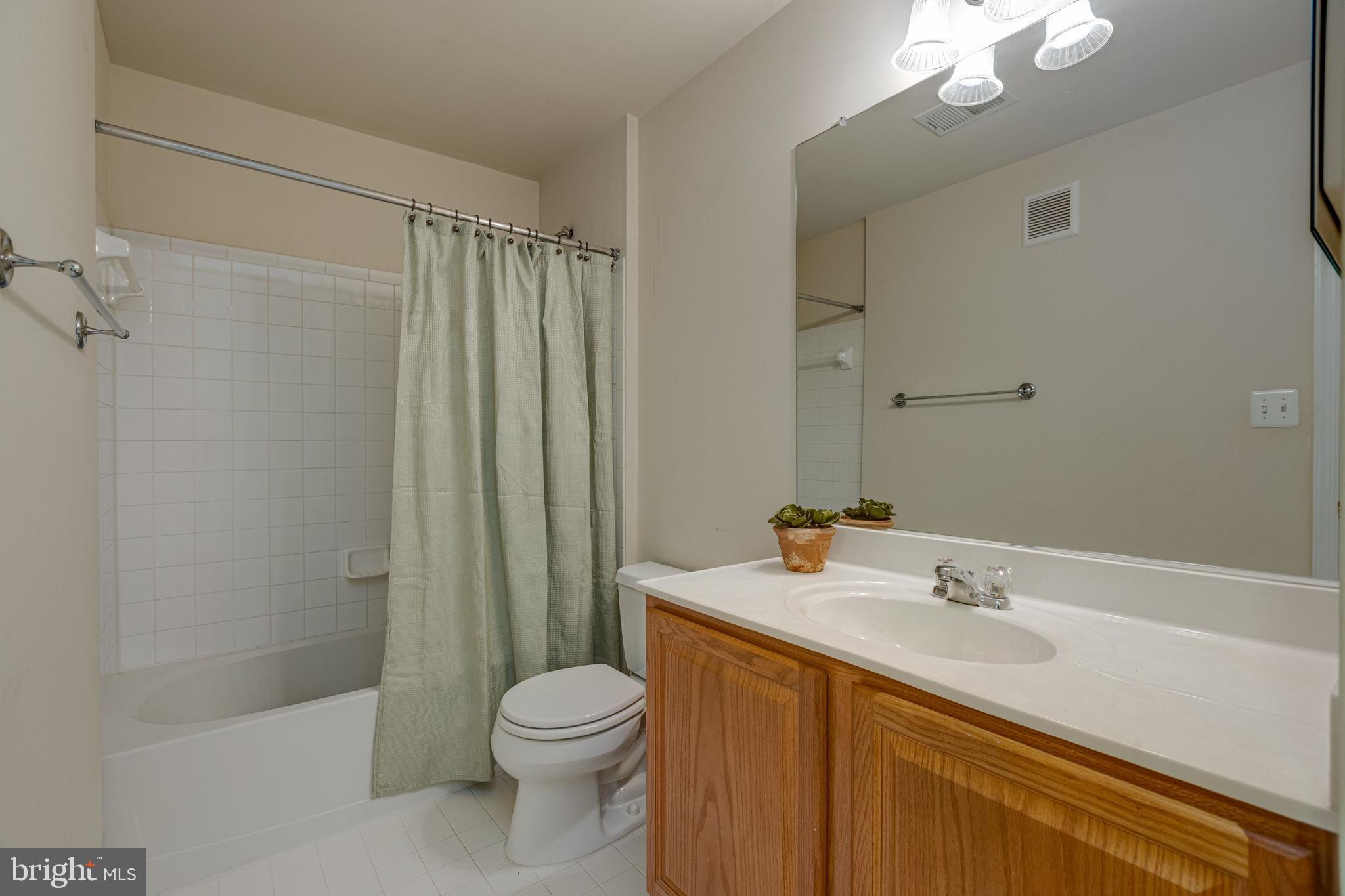 LORTON STATION NORTH CND - Residential