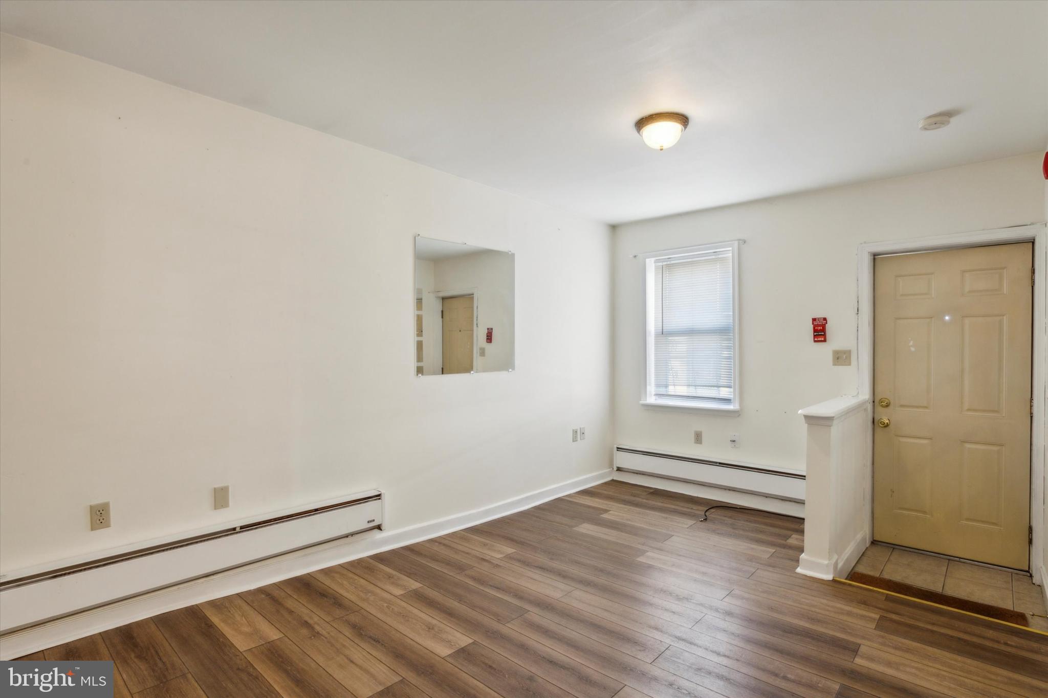 PORT RICHMOND - Residential Income
