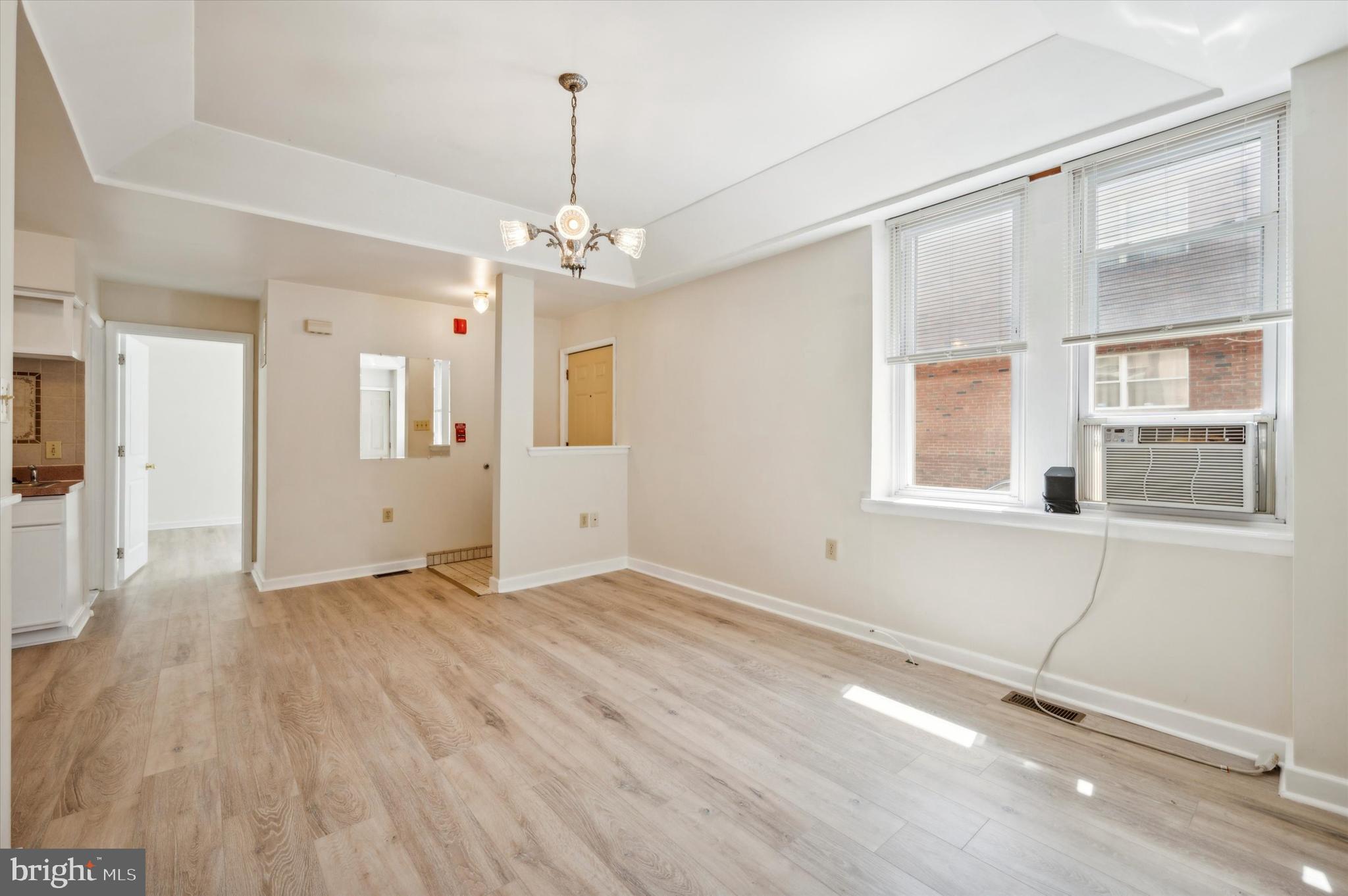 PORT RICHMOND - Residential Income