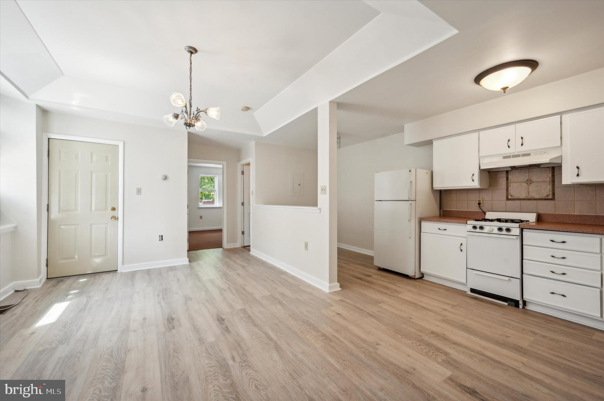 PORT RICHMOND - Residential Income