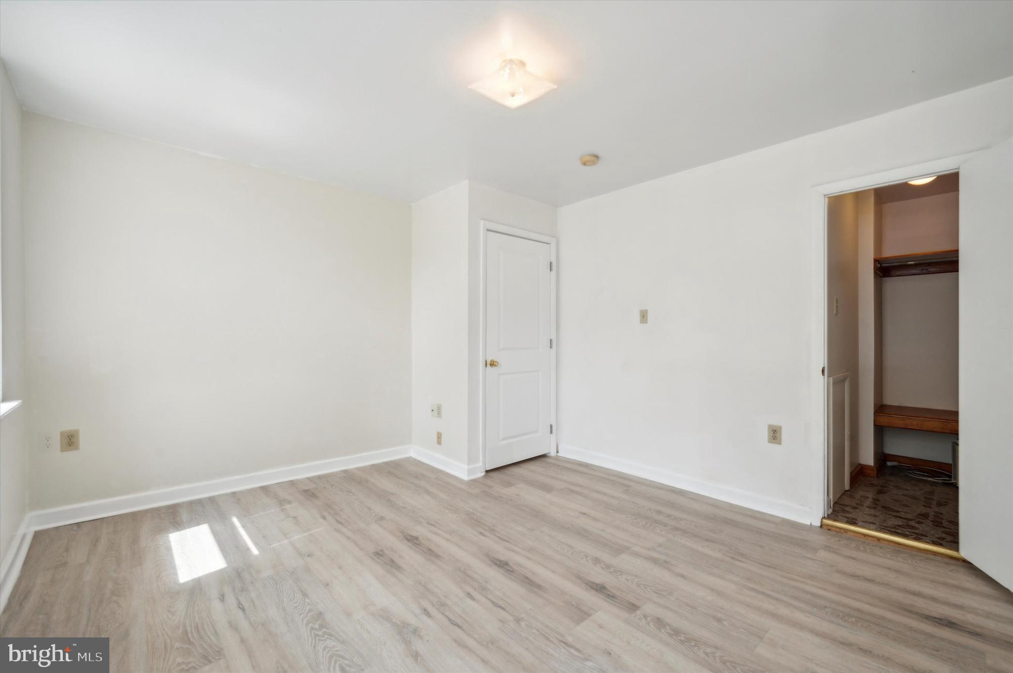 PORT RICHMOND - Residential Income