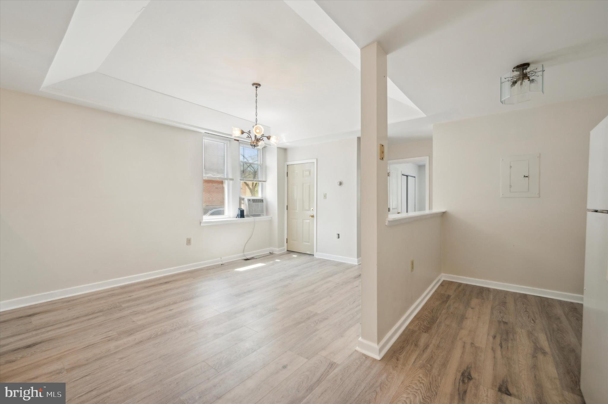 PORT RICHMOND - Residential Income