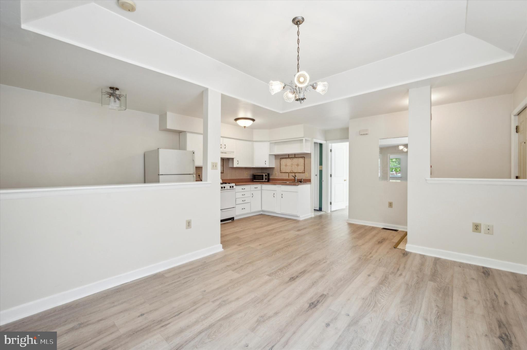 PORT RICHMOND - Residential Income