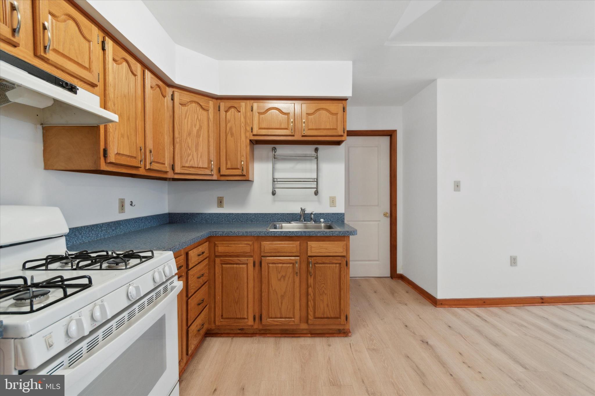 PORT RICHMOND - Residential Income