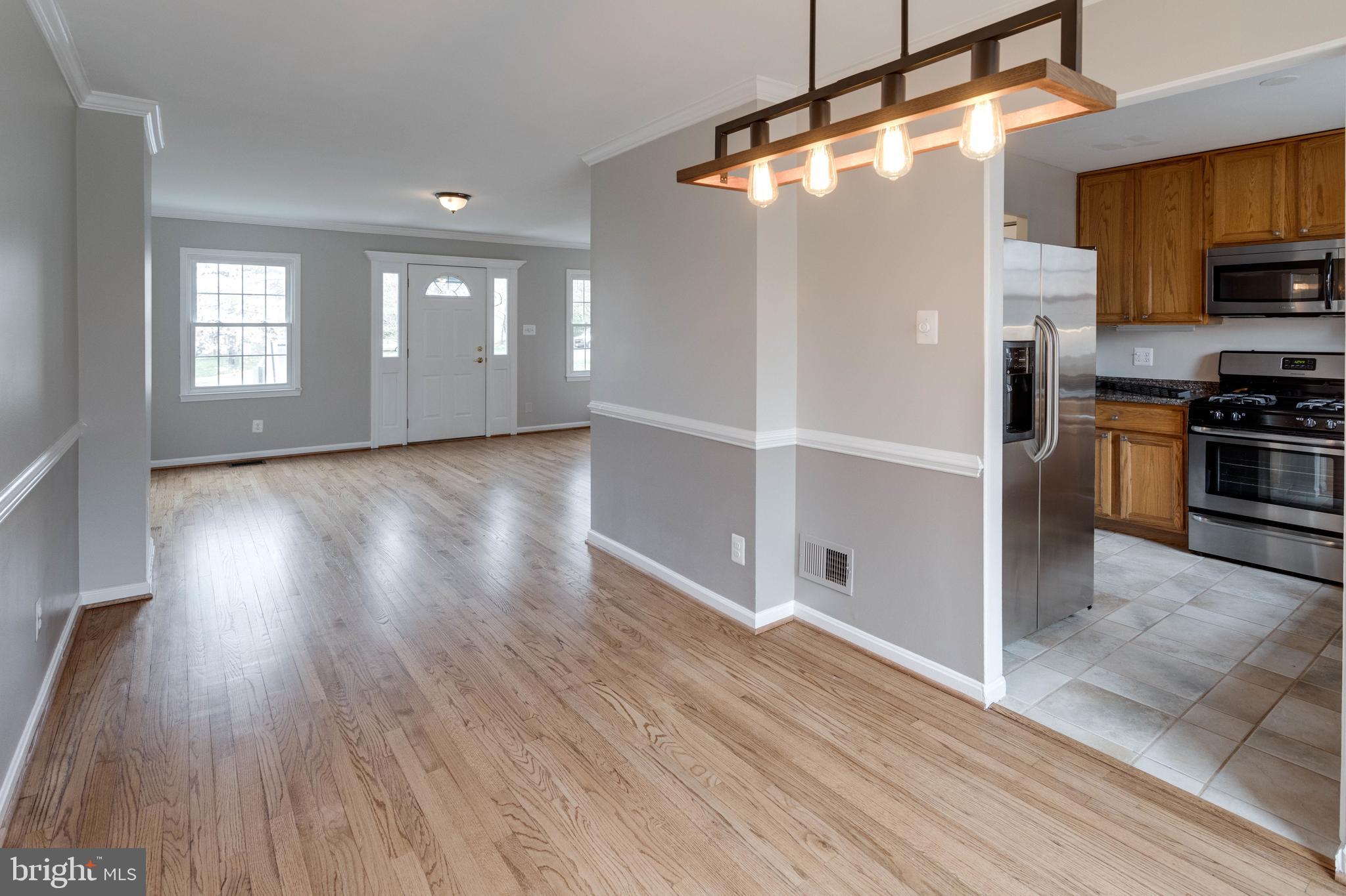 LONDON TOWNE - Residential