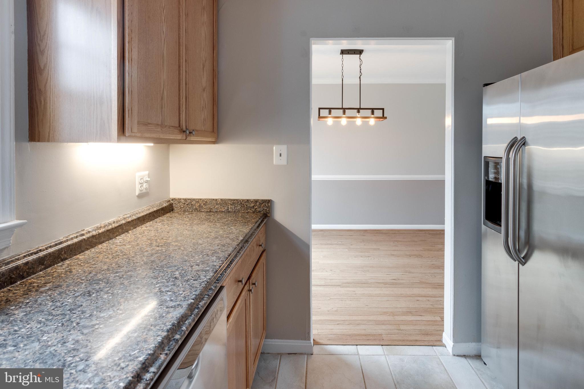 LONDON TOWNE - Residential