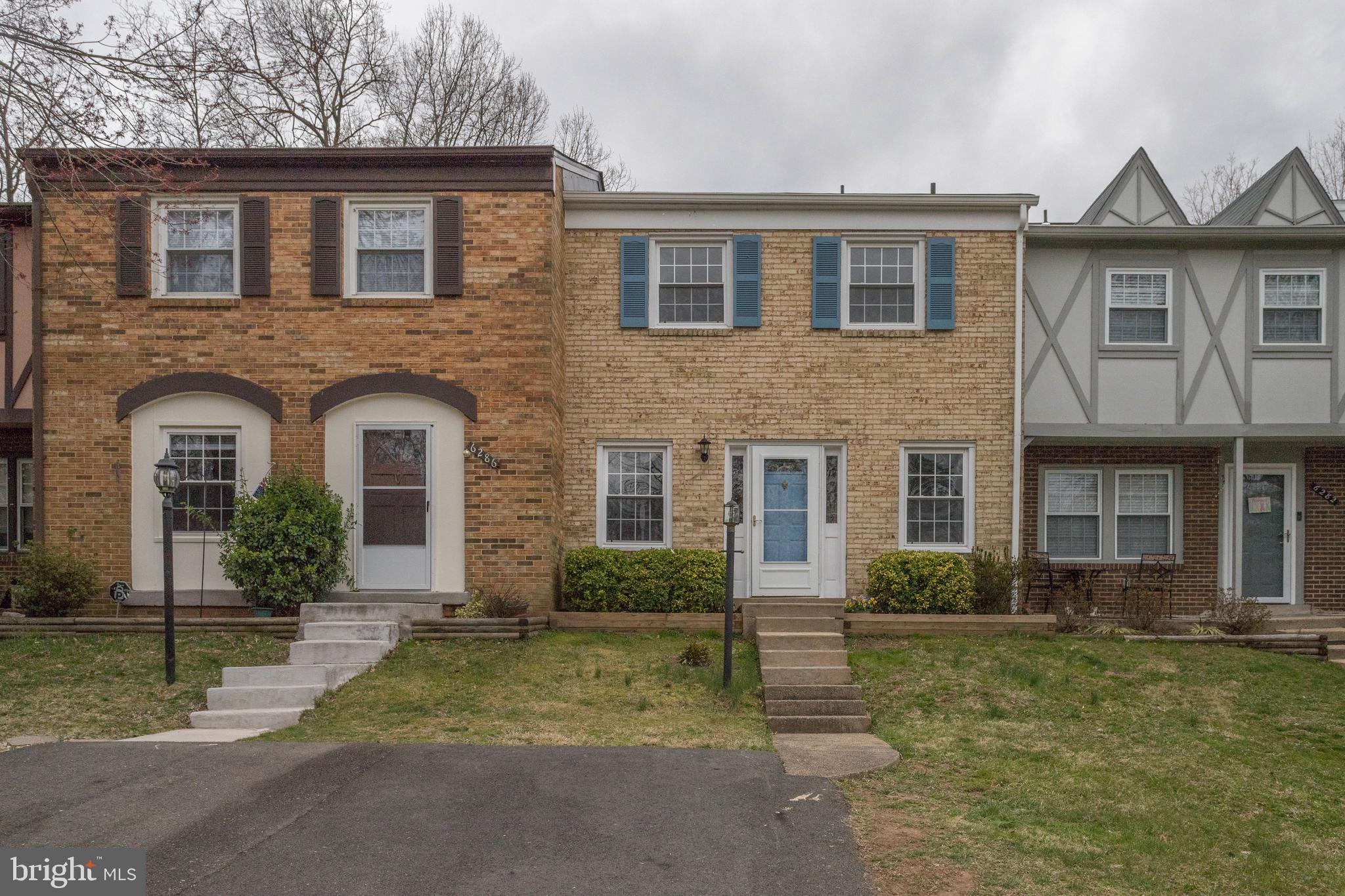 LONDON TOWNE - Residential