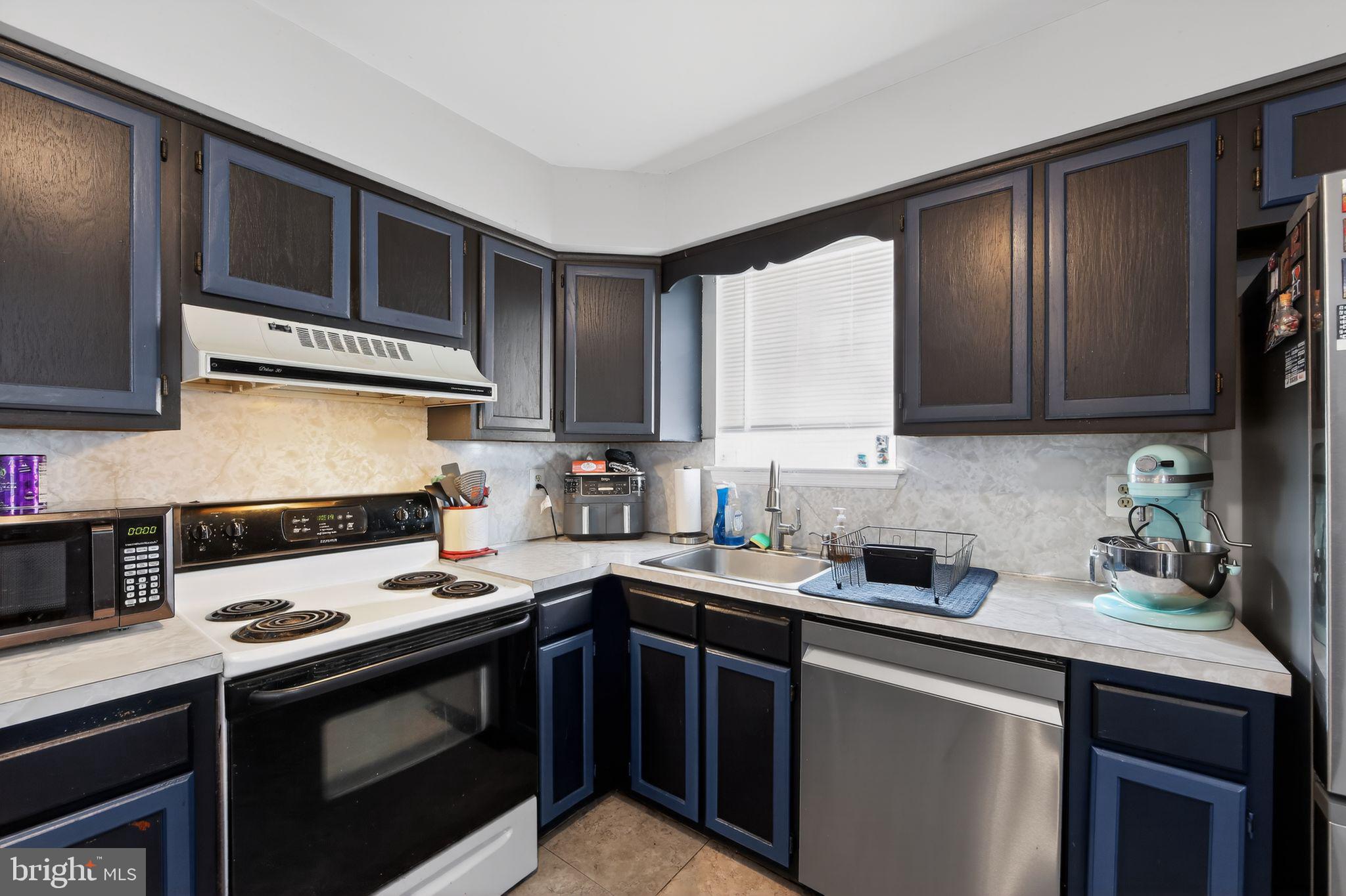 WALNUT RIDGE ESTS - Residential