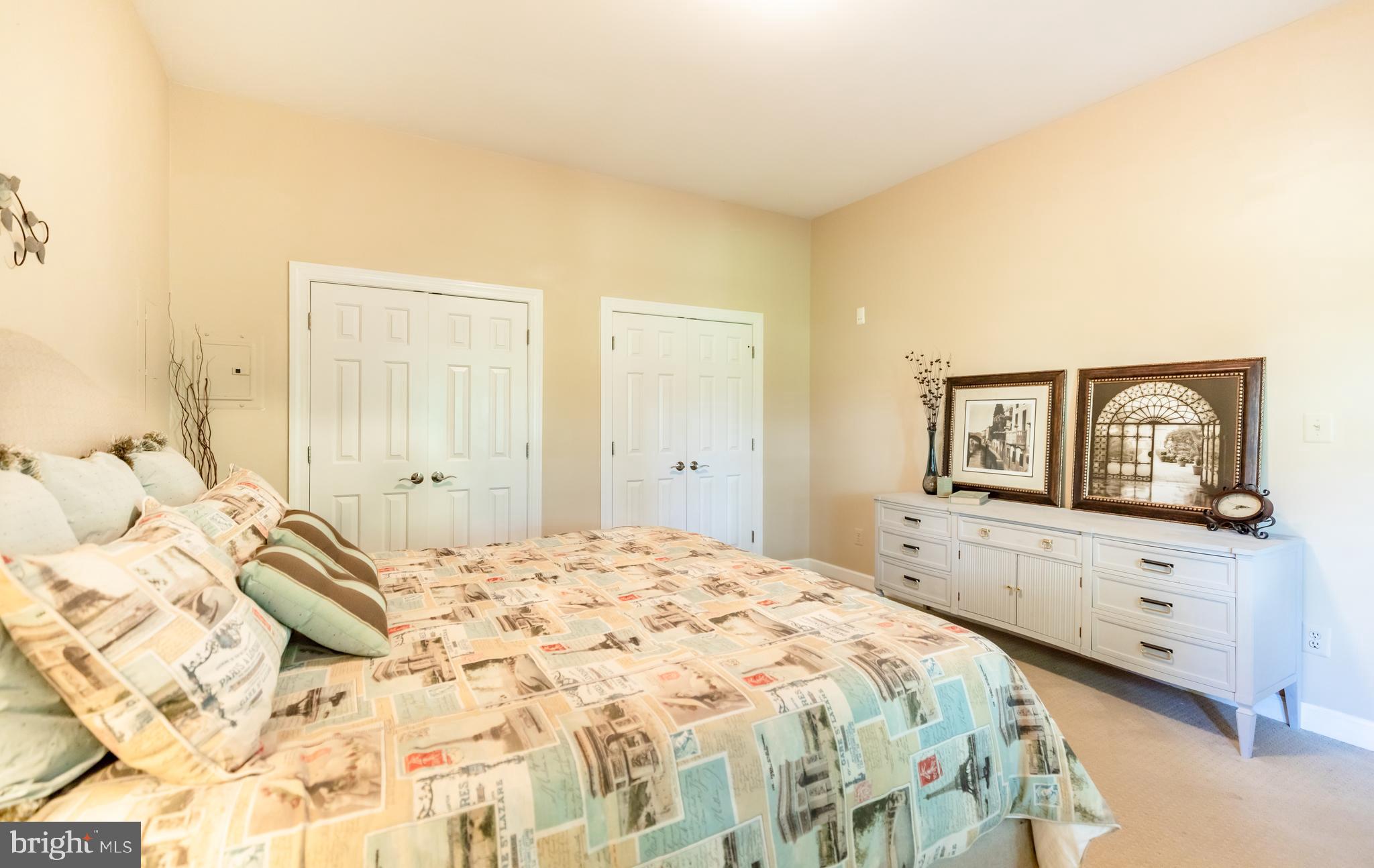 WOODLAND LAKE - Residential