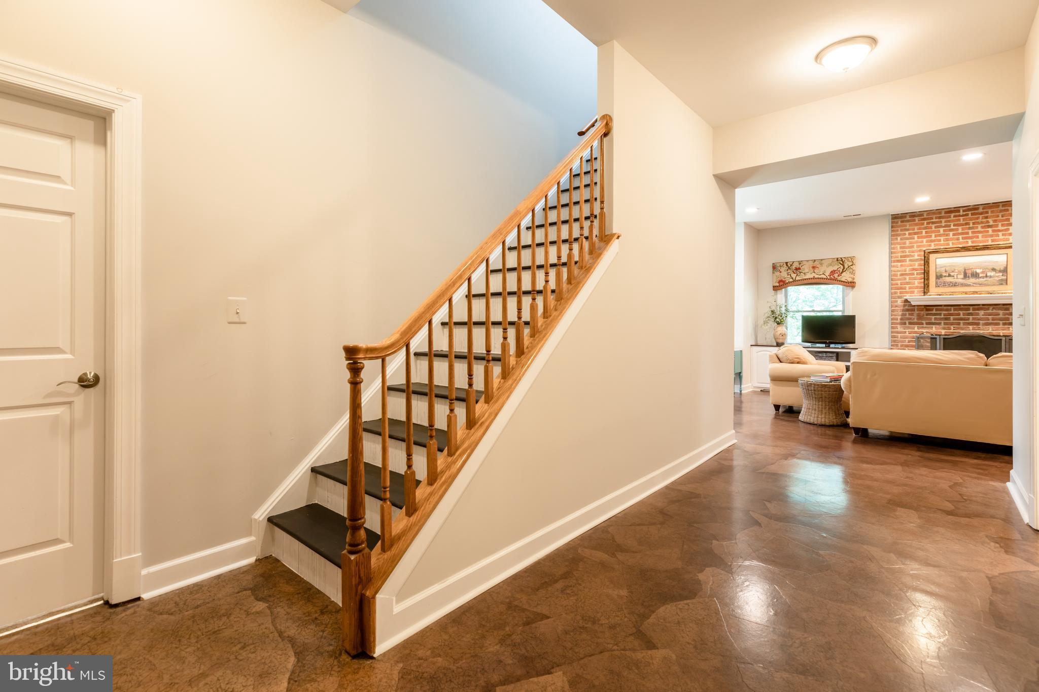 WOODLAND LAKE - Residential