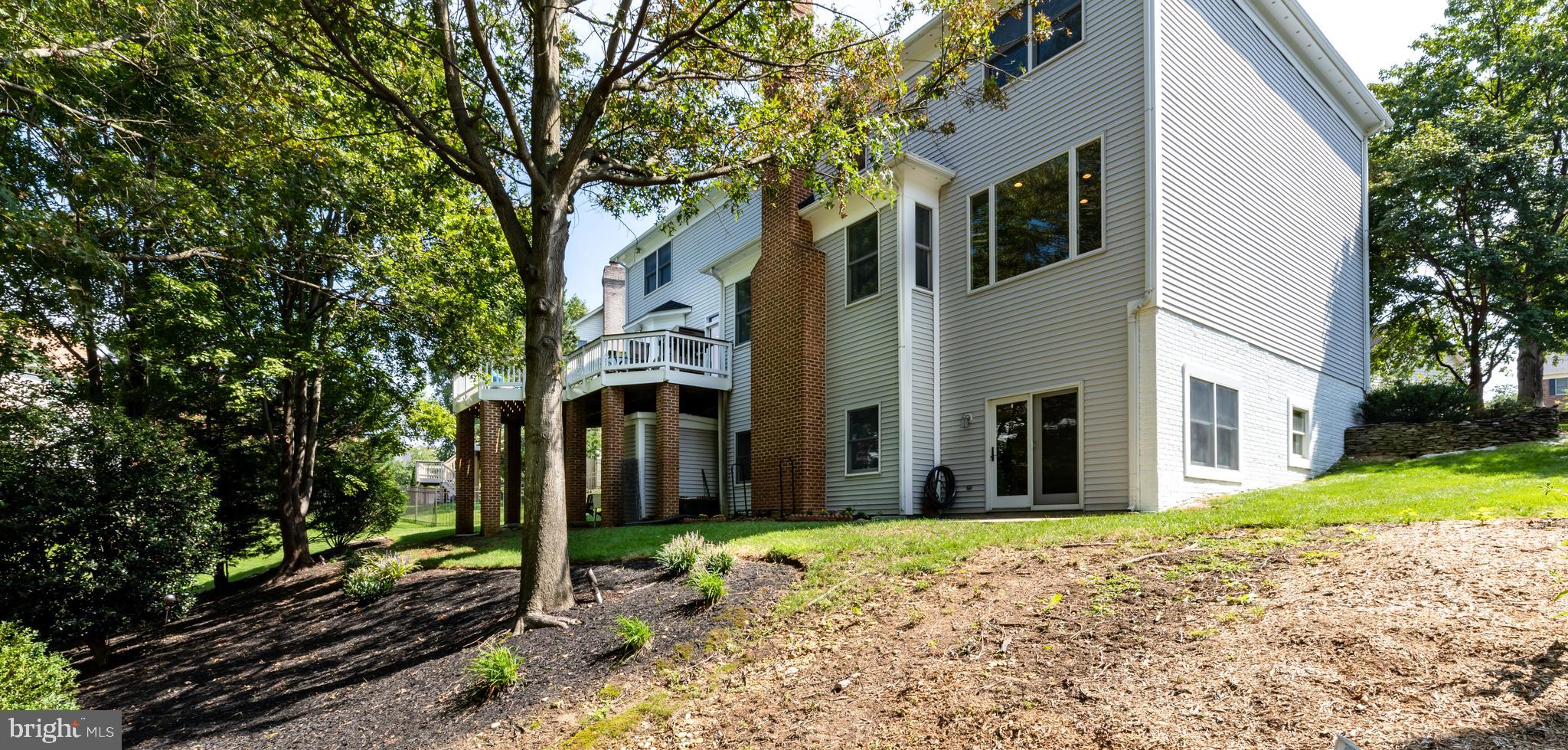 WOODLAND LAKE - Residential