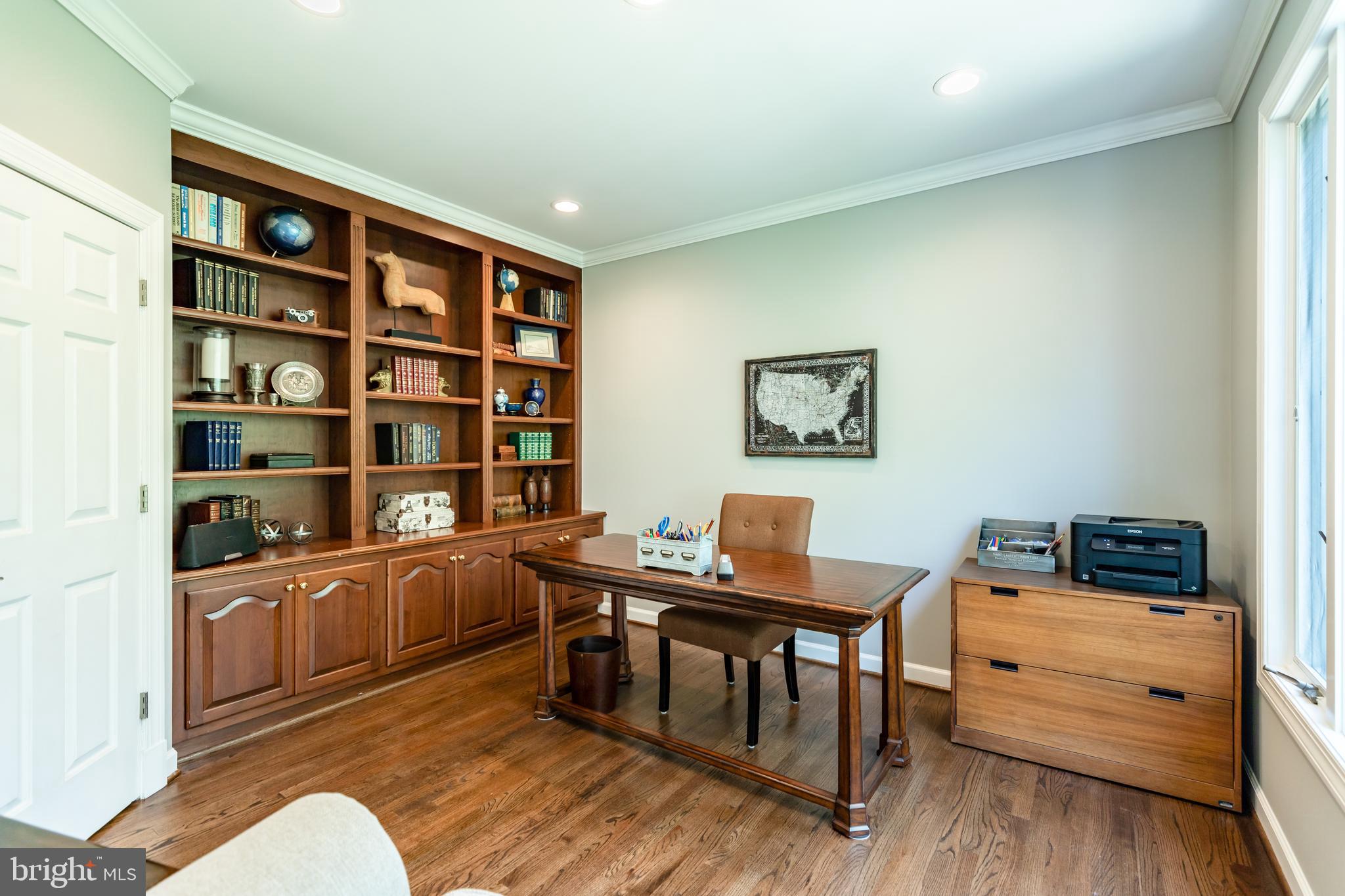 WOODLAND LAKE - Residential