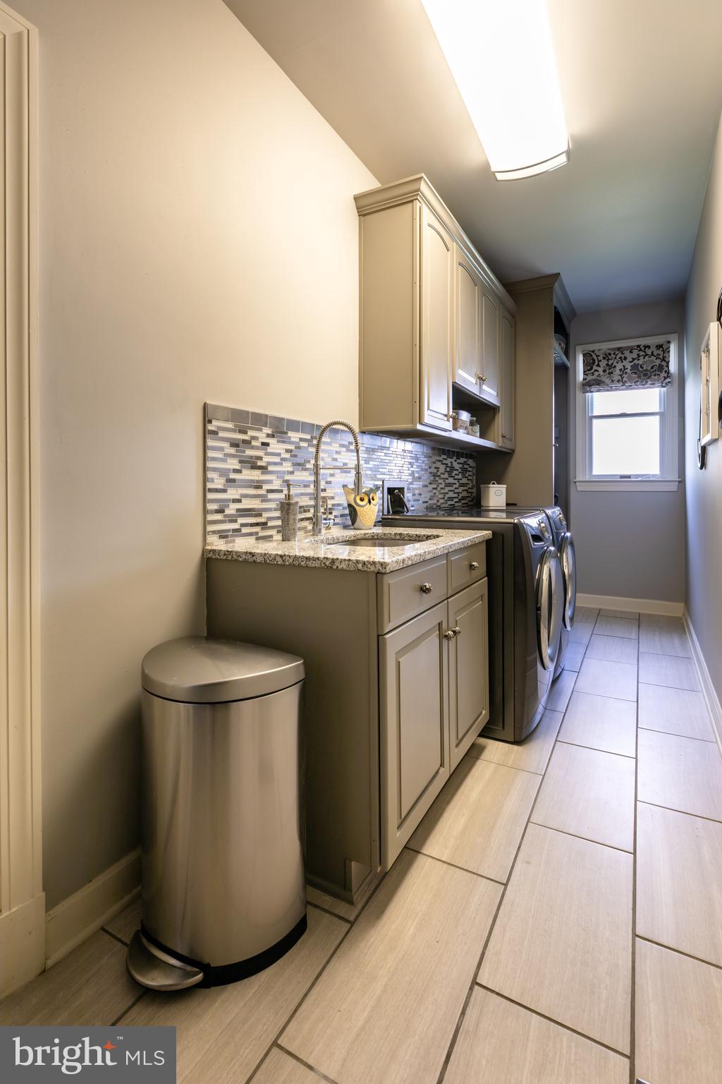 WOODLAND LAKE - Residential