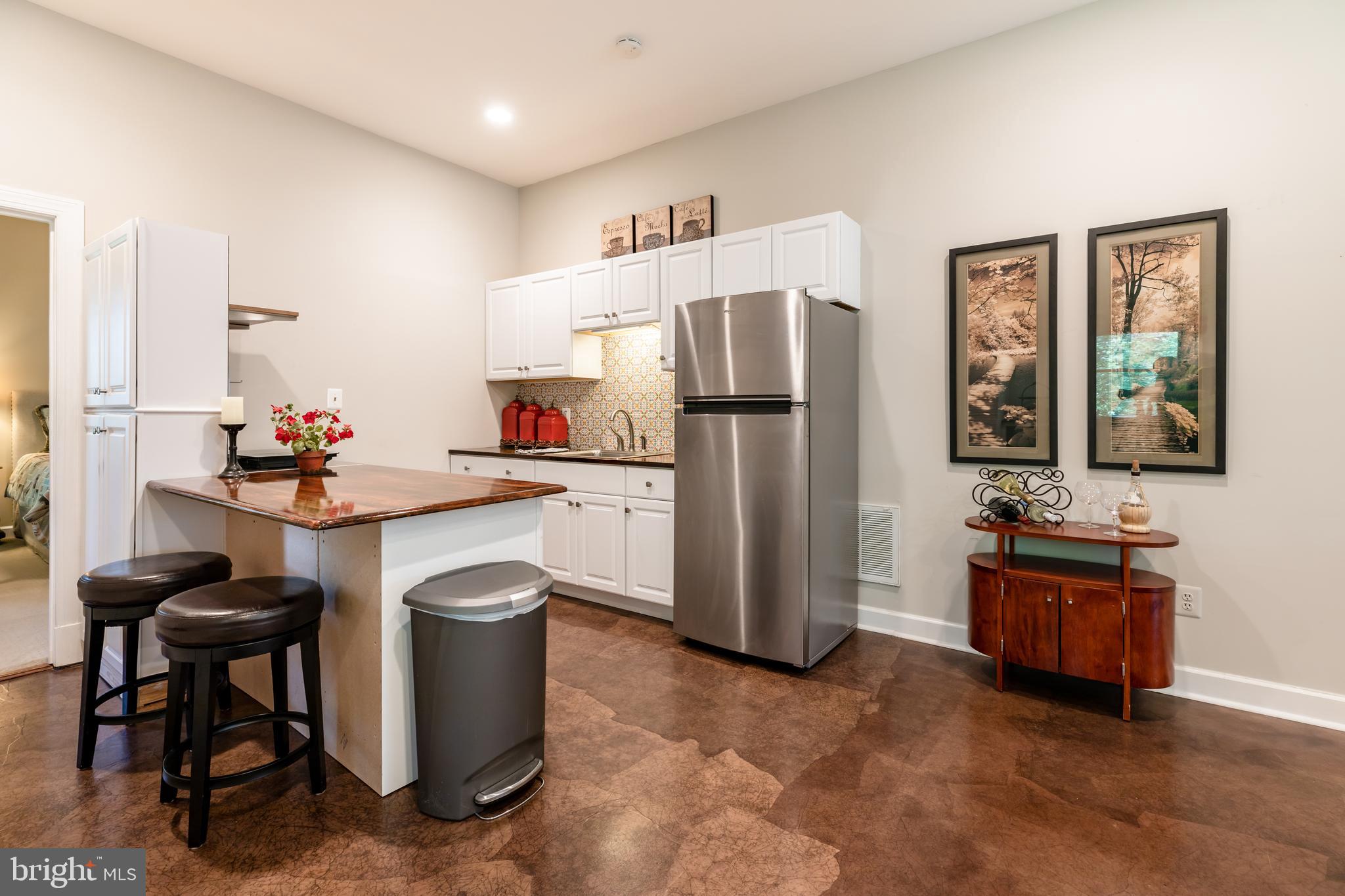 WOODLAND LAKE - Residential