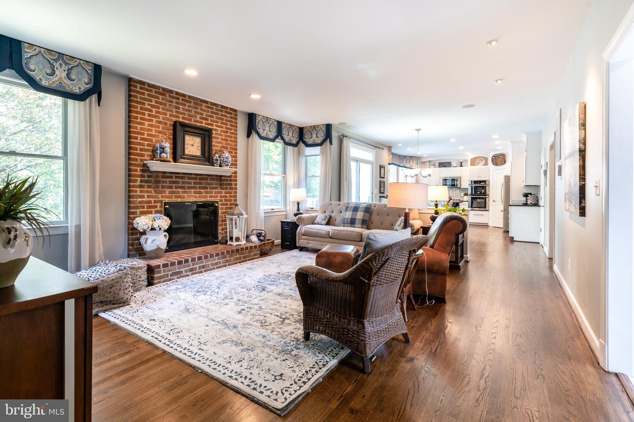 WOODLAND LAKE - Residential