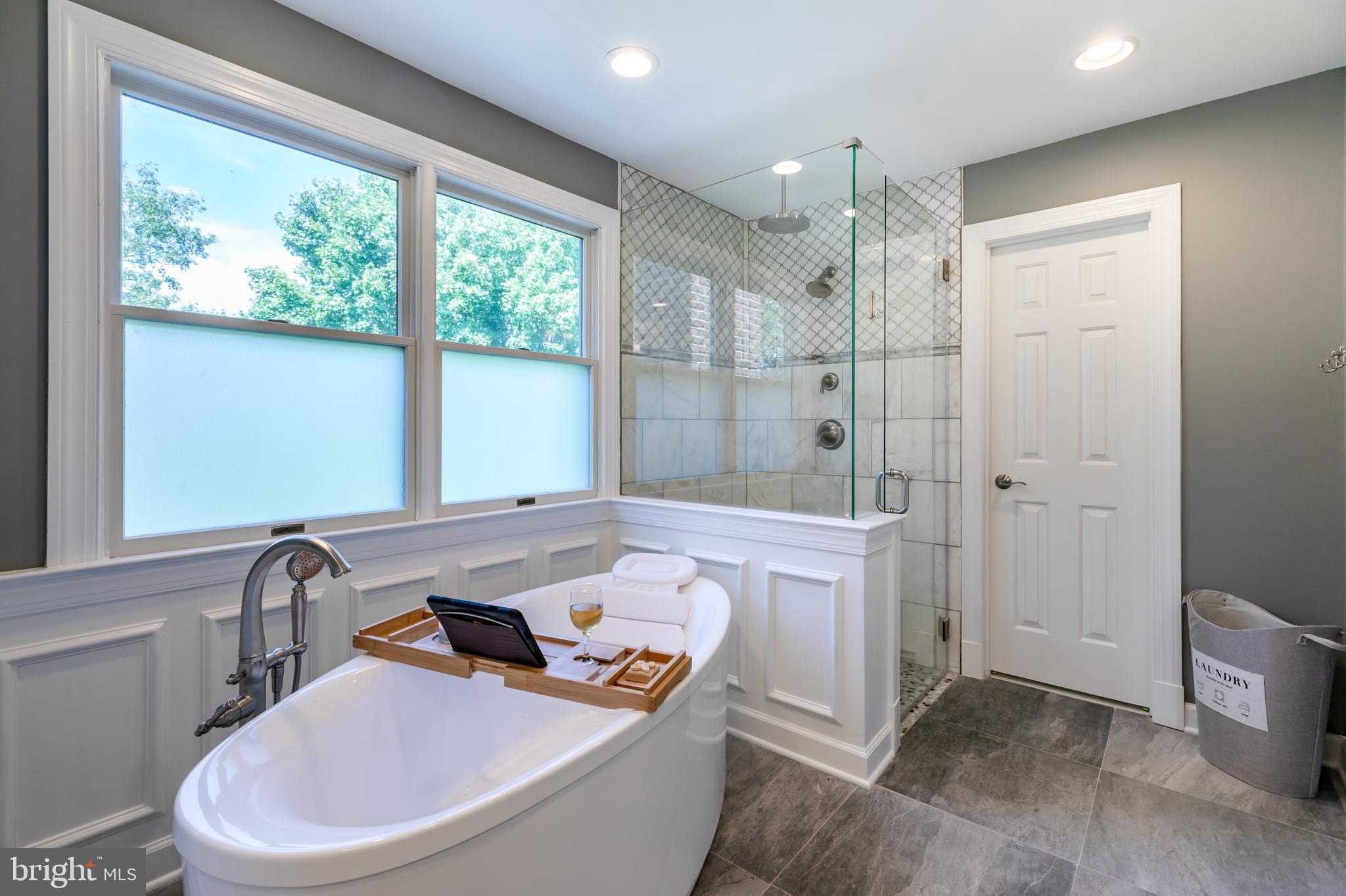 WOODLAND LAKE - Residential