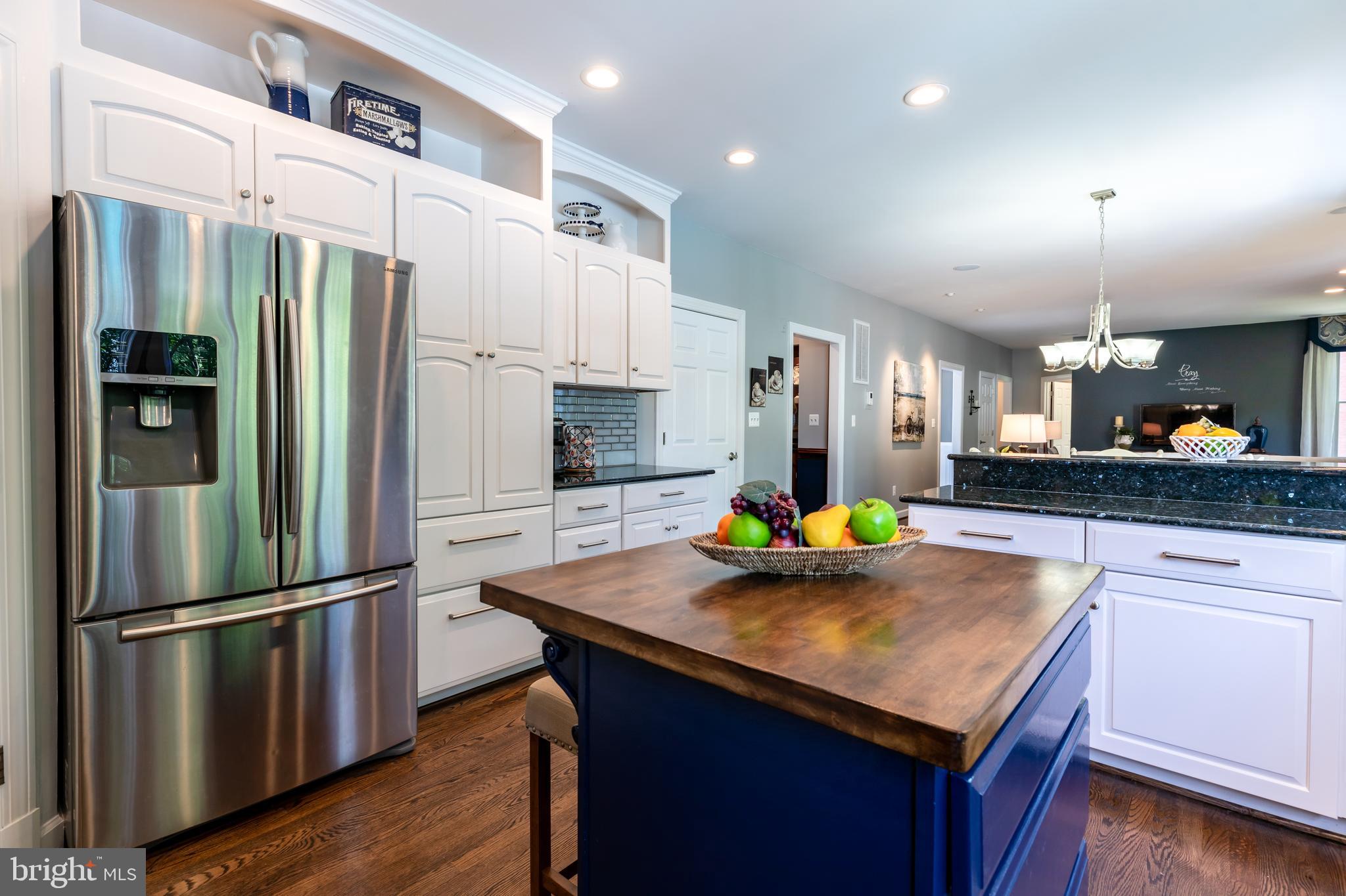 WOODLAND LAKE - Residential