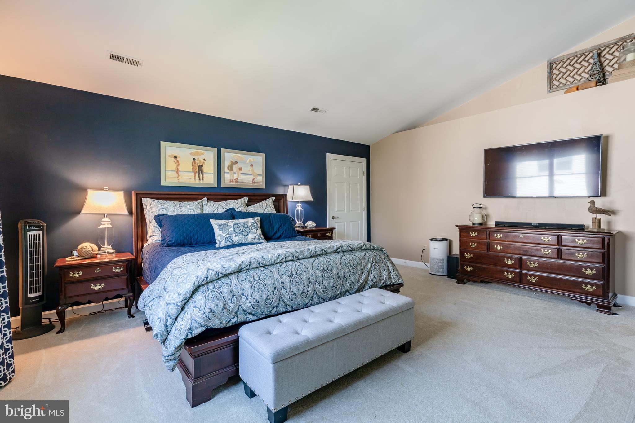 WOODLAND LAKE - Residential