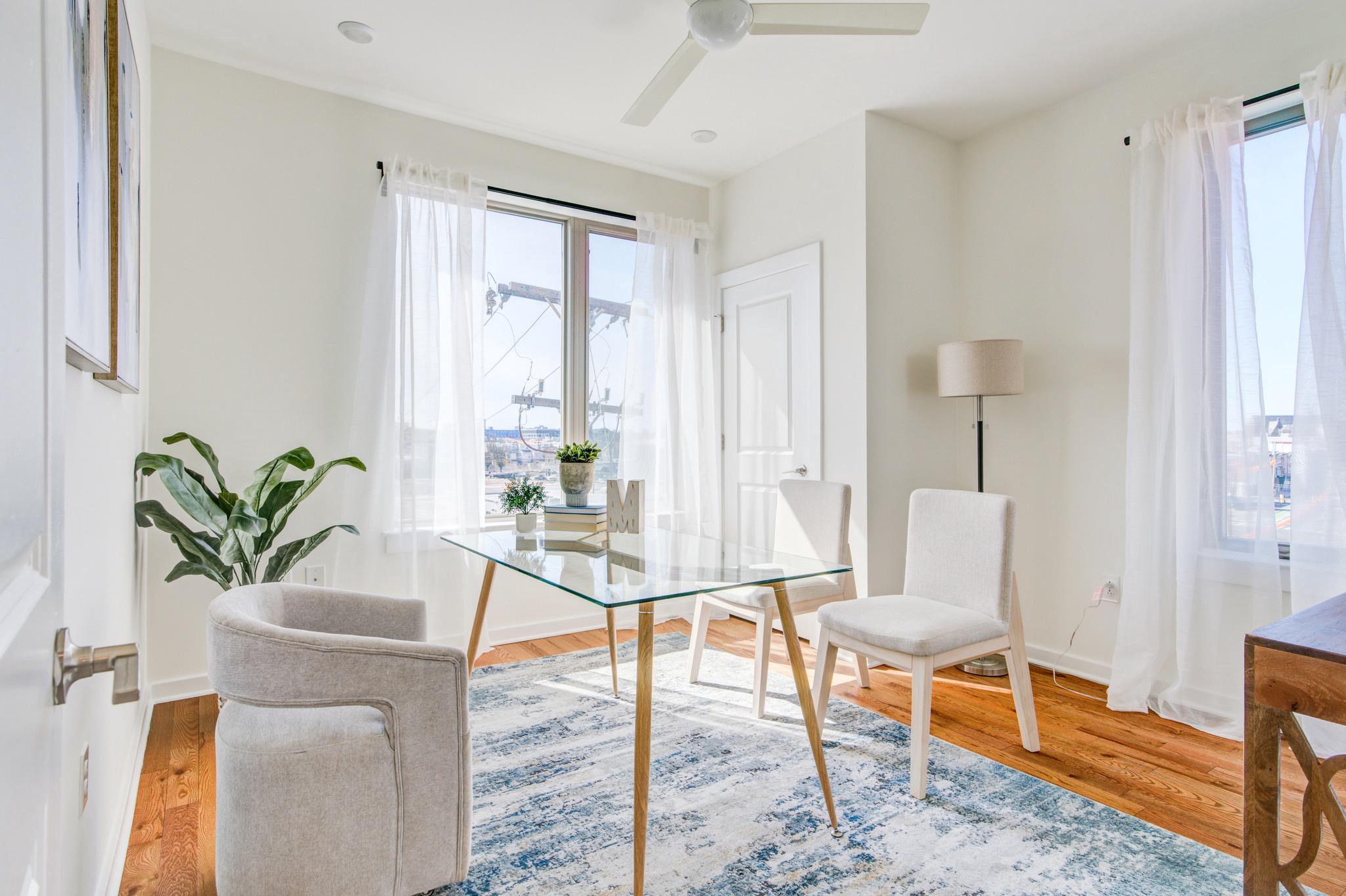 EAST KENSINGTON - Residential