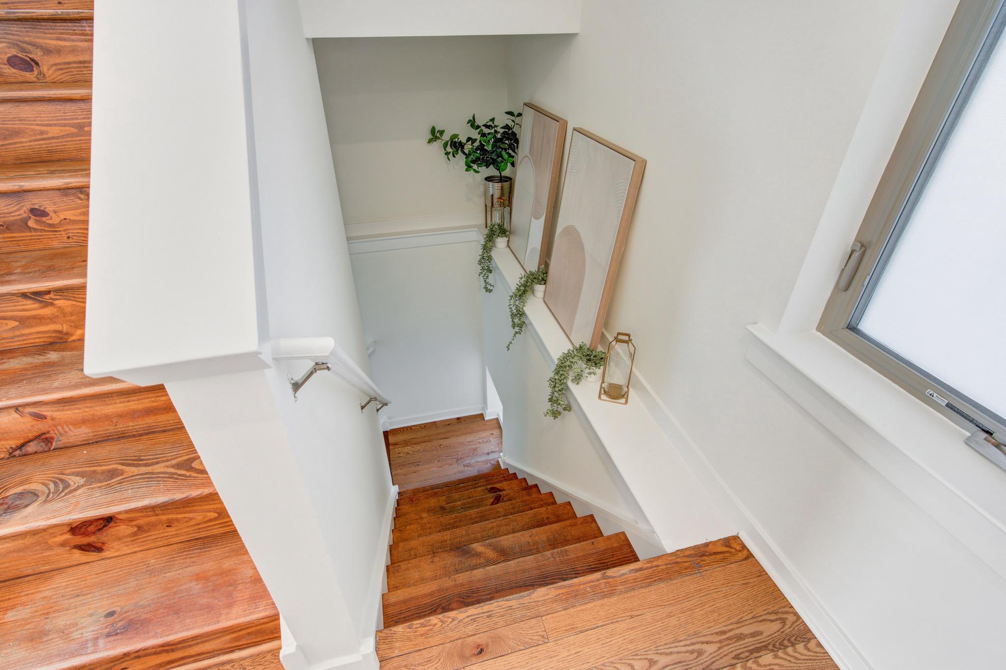 EAST KENSINGTON - Residential