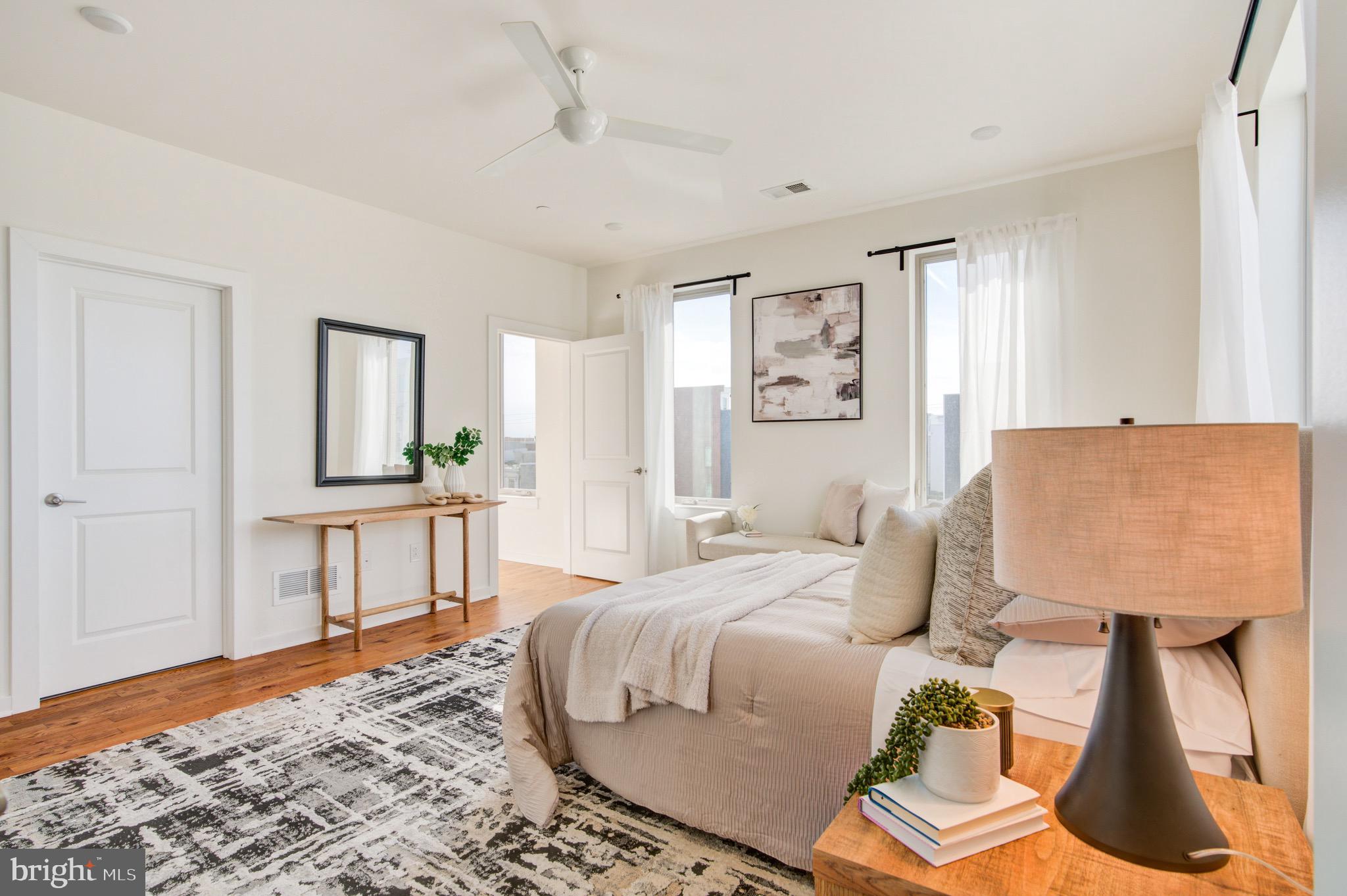 EAST KENSINGTON - Residential