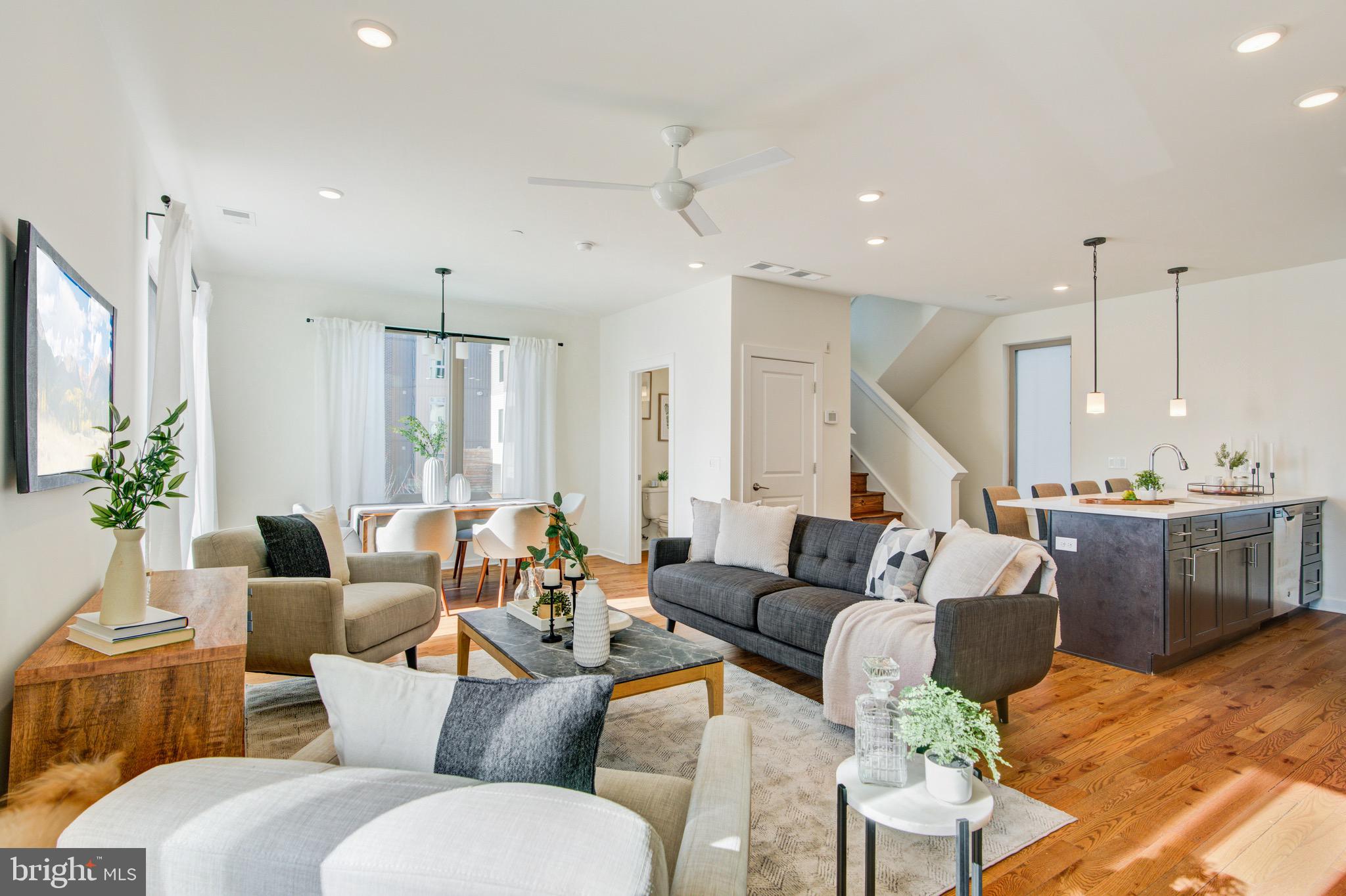 EAST KENSINGTON - Residential