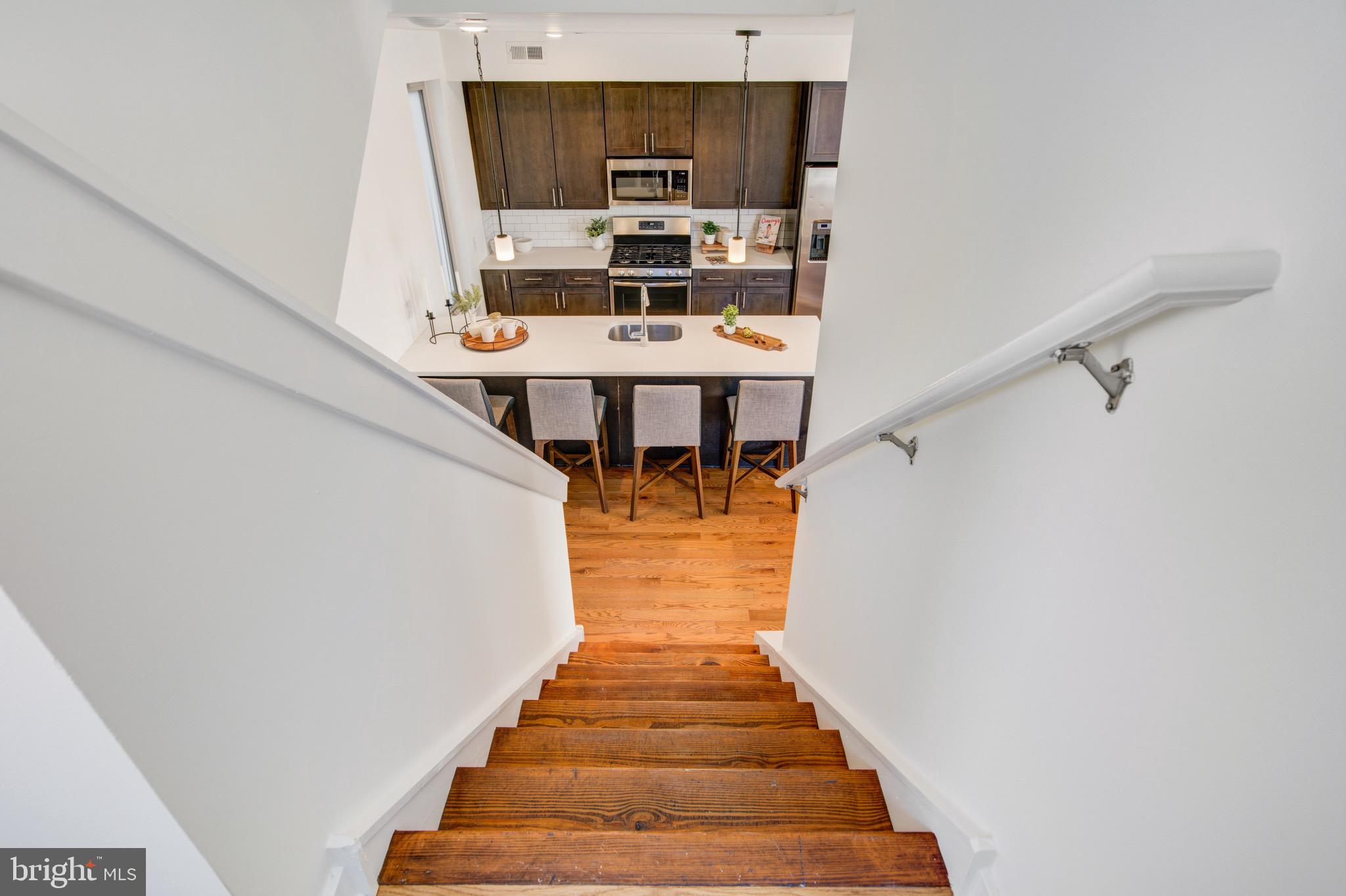 EAST KENSINGTON - Residential