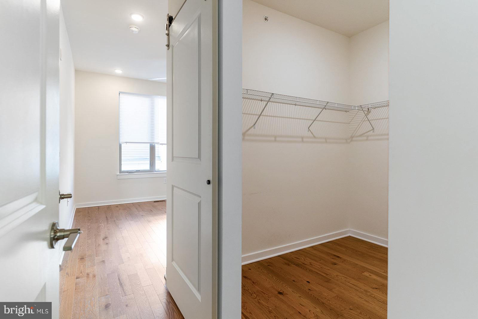 EAST KENSINGTON - Residential