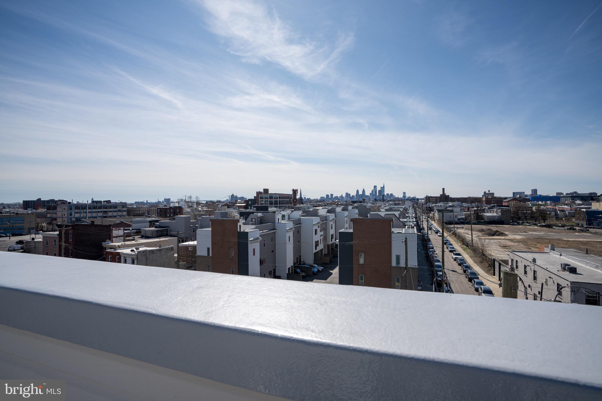 EAST KENSINGTON - Residential