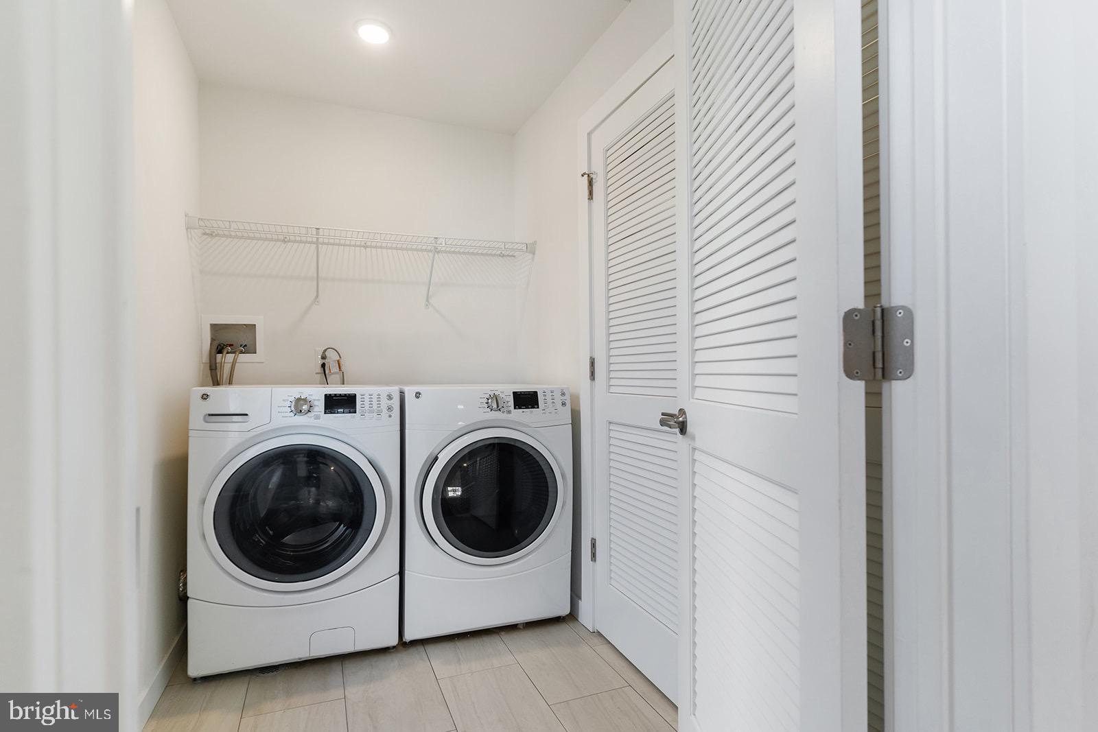 EAST KENSINGTON - Residential