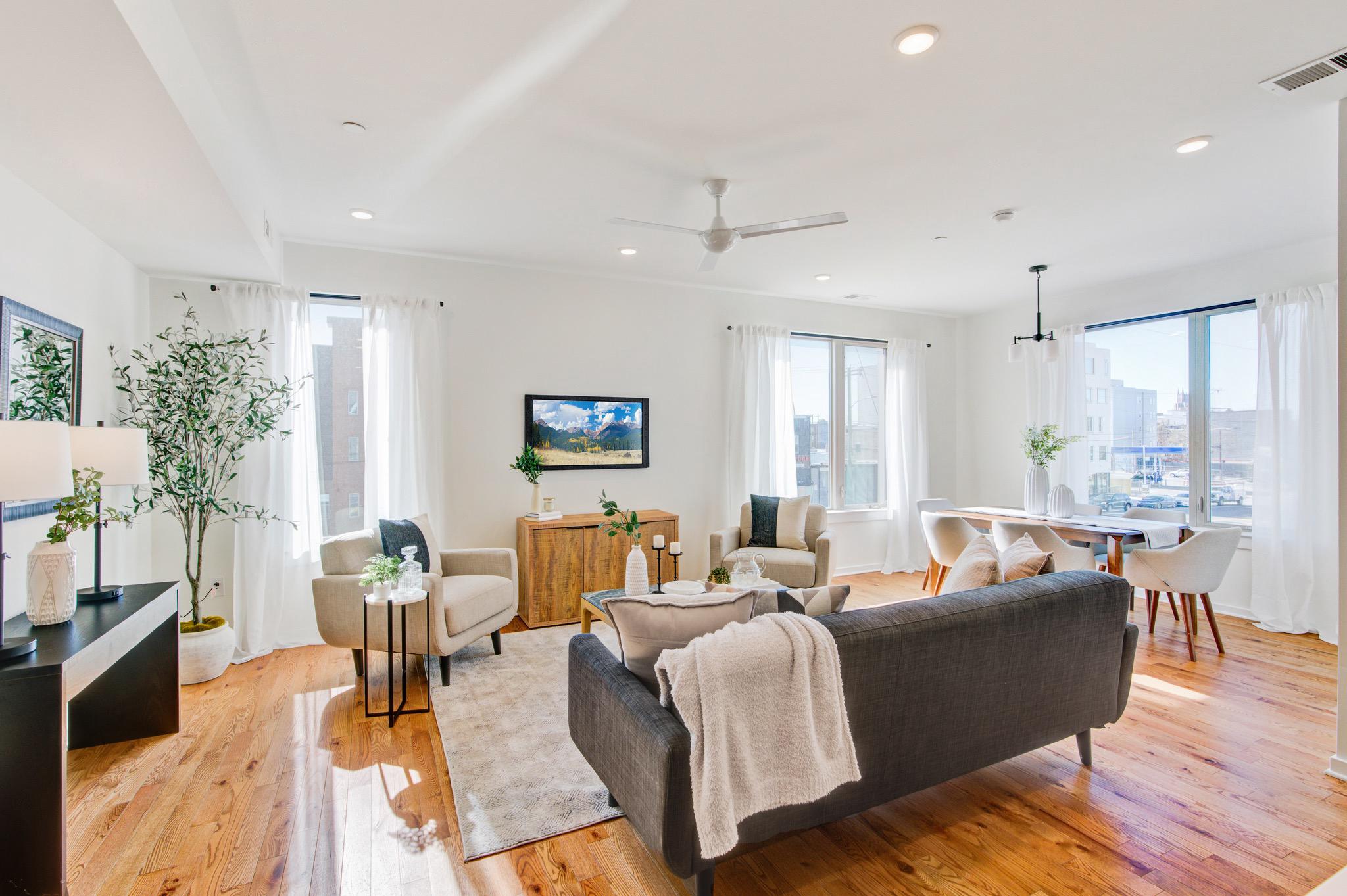 EAST KENSINGTON - Residential