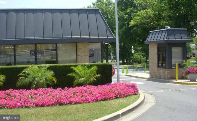 ROSSMOOR MUTUAL #19B - Residential Lease