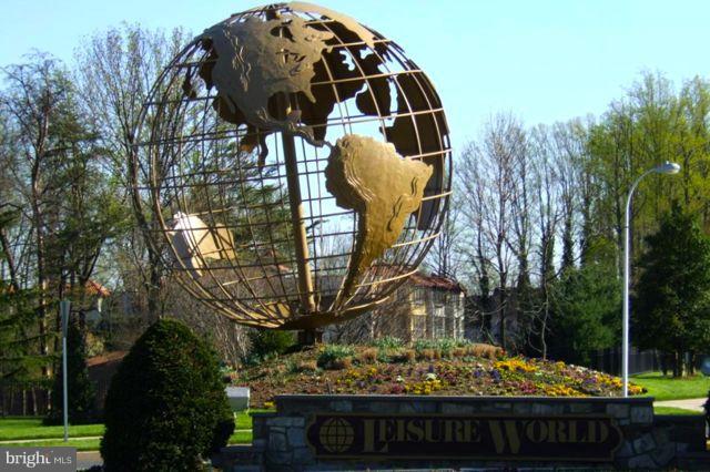 ROSSMOOR MUTUAL #19B - Residential Lease