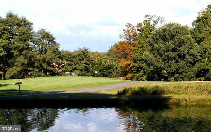 ROSSMOOR MUTUAL #19B - Residential Lease