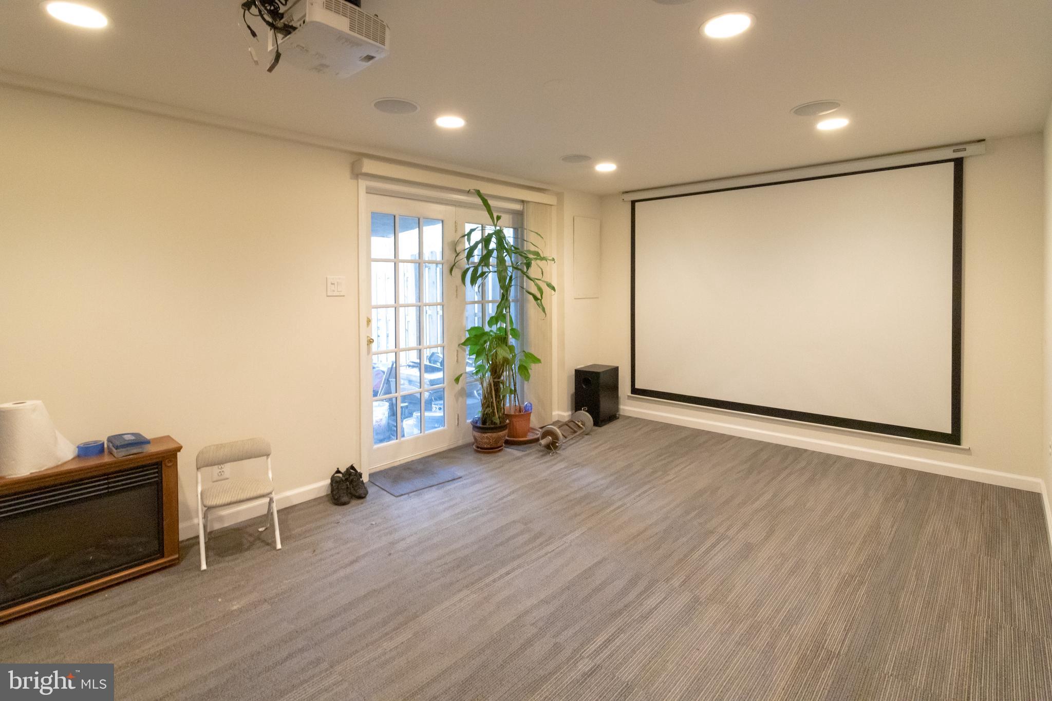LAKE BRADDOCK - Residential Lease