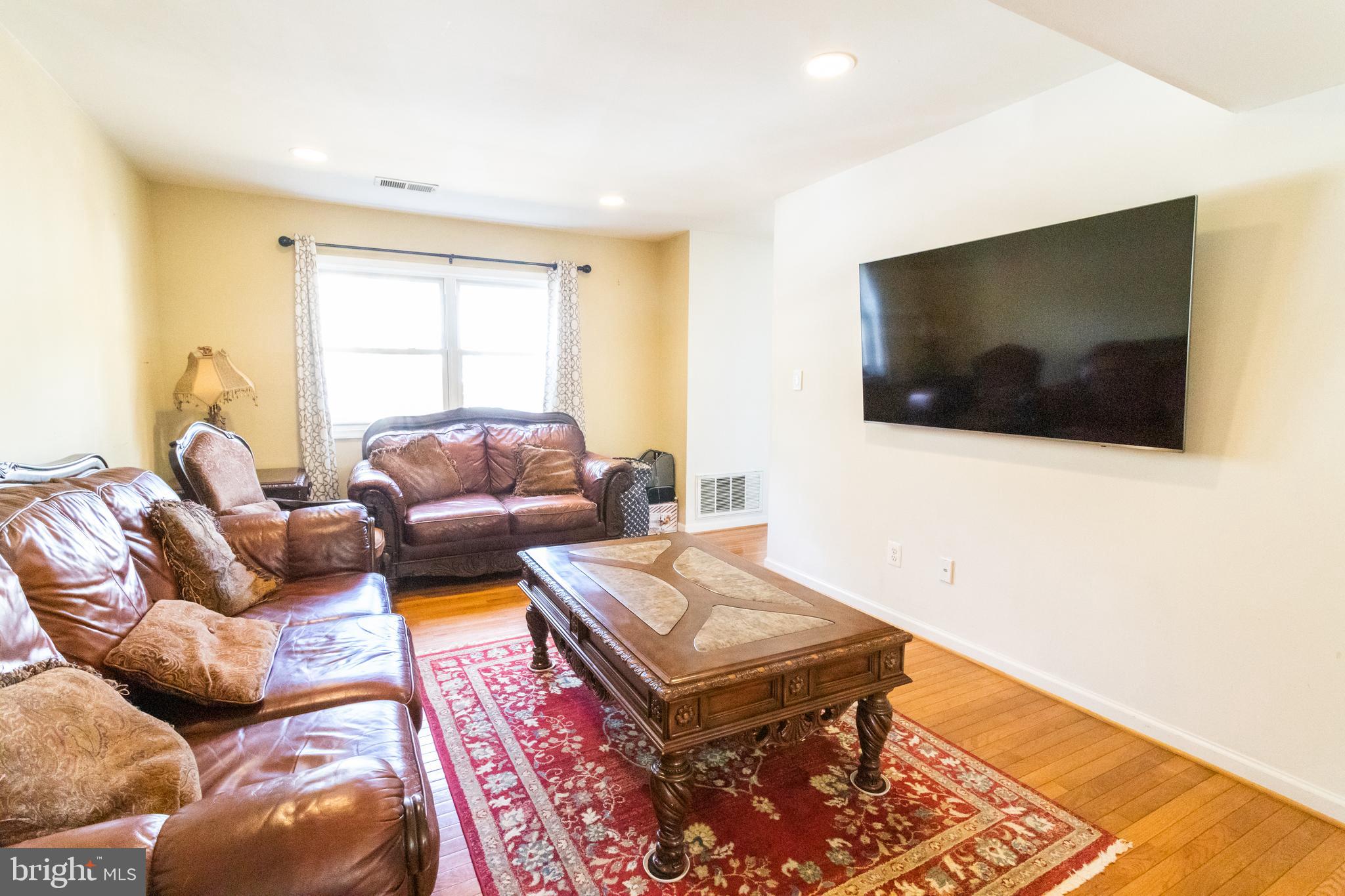 LAKE BRADDOCK - Residential Lease