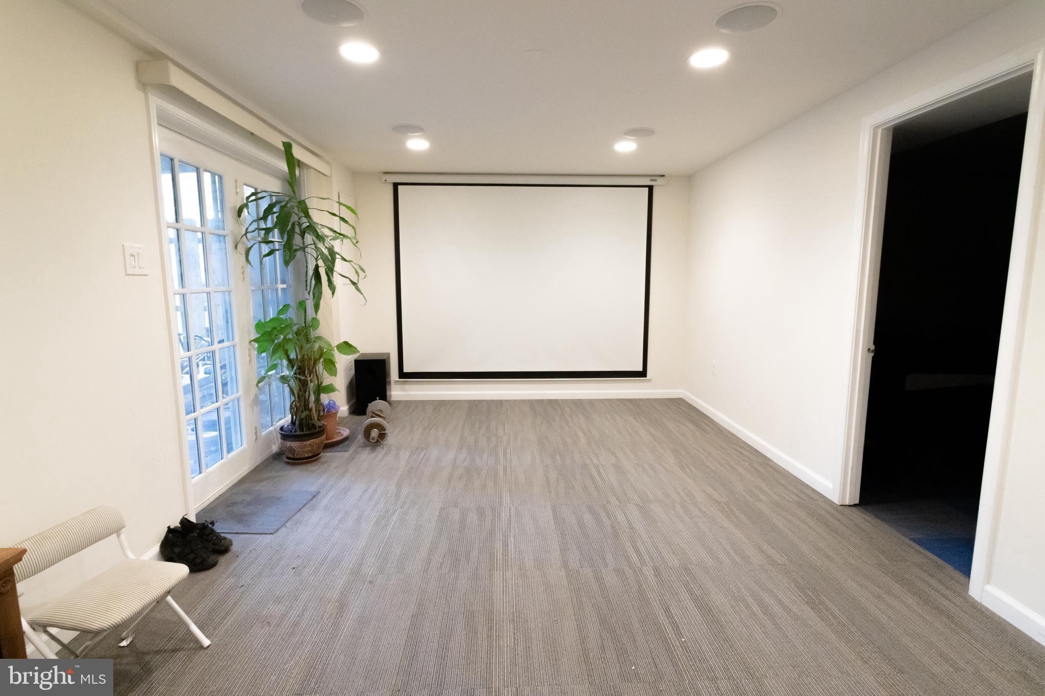 LAKE BRADDOCK - Residential Lease