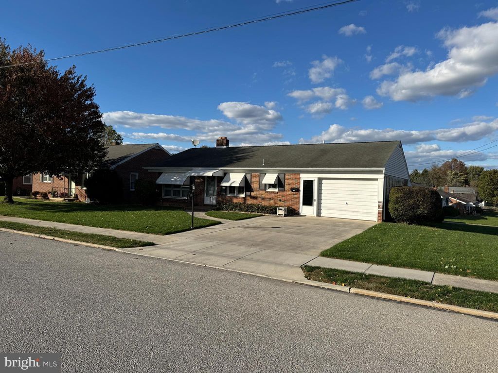 Photo of 128 Paul Street, HANOVER, PA 17331 (MLS # PAYK2092446)