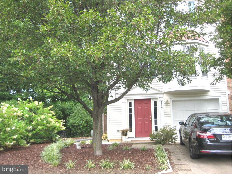 Home is only minutes from I-95 and even closer to the new VRE!! Room enough for the in-laws with a 4th bedroom on main level with full bath or perfect rec room for the family, huge living rm on 2nd level and also a sun room to enjoy the treed backyard w/ French doors to the deck for those quiet evenings to enjoy, kitchen large enough for dining table and breakfast bar, community amenities to enjoy