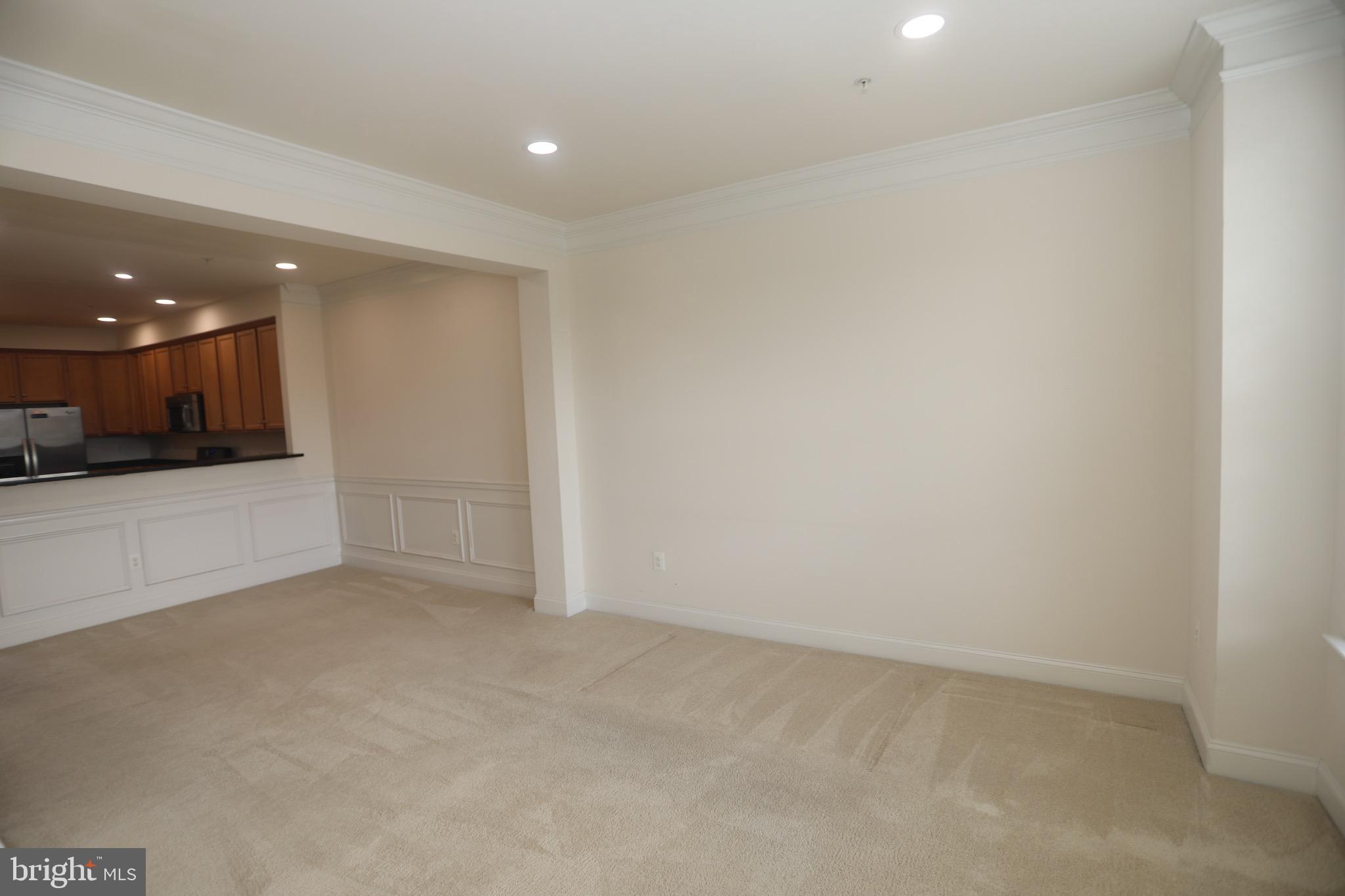 MARKET SQUARE - Residential Lease