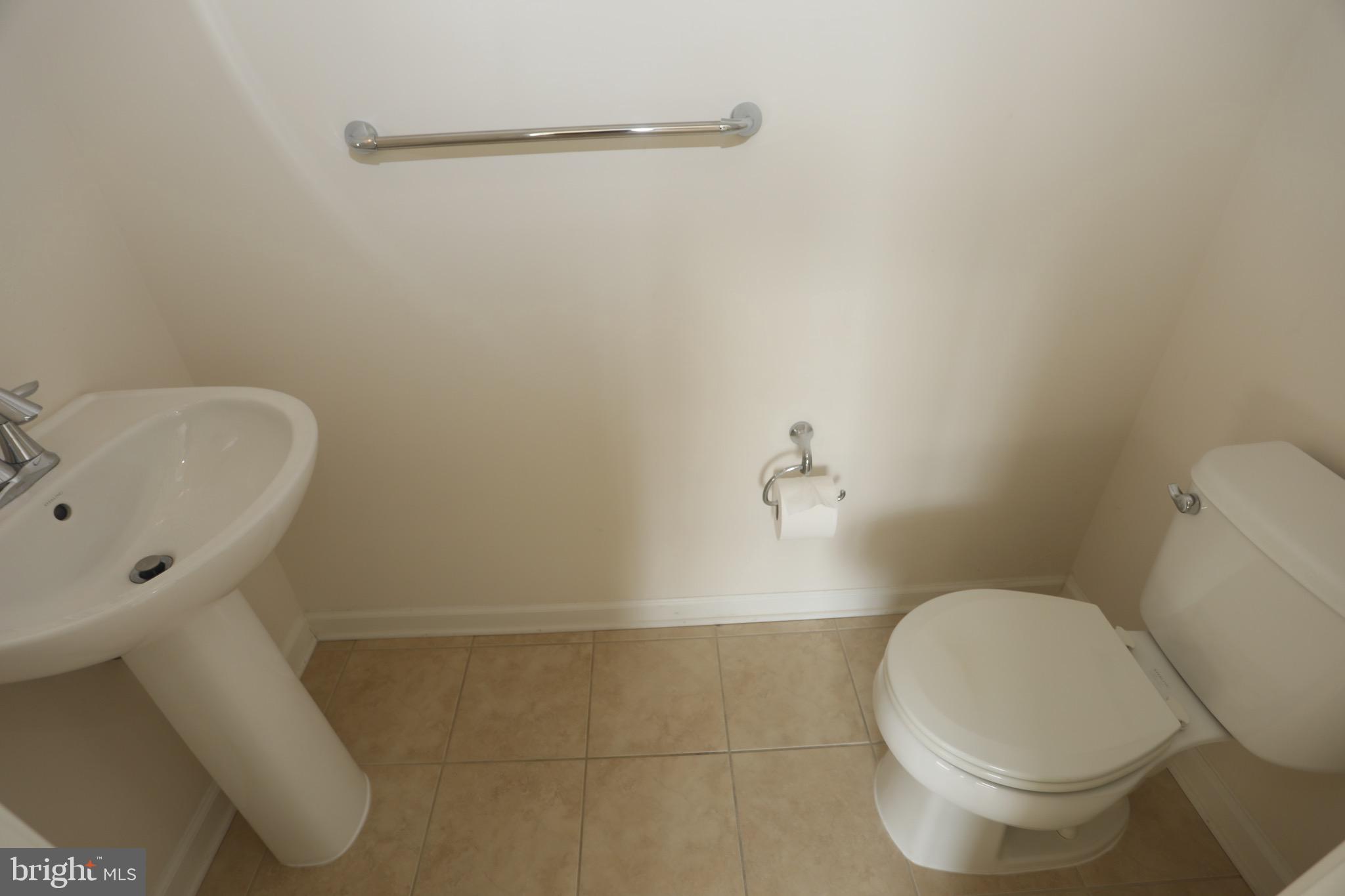 MARKET SQUARE - Residential Lease