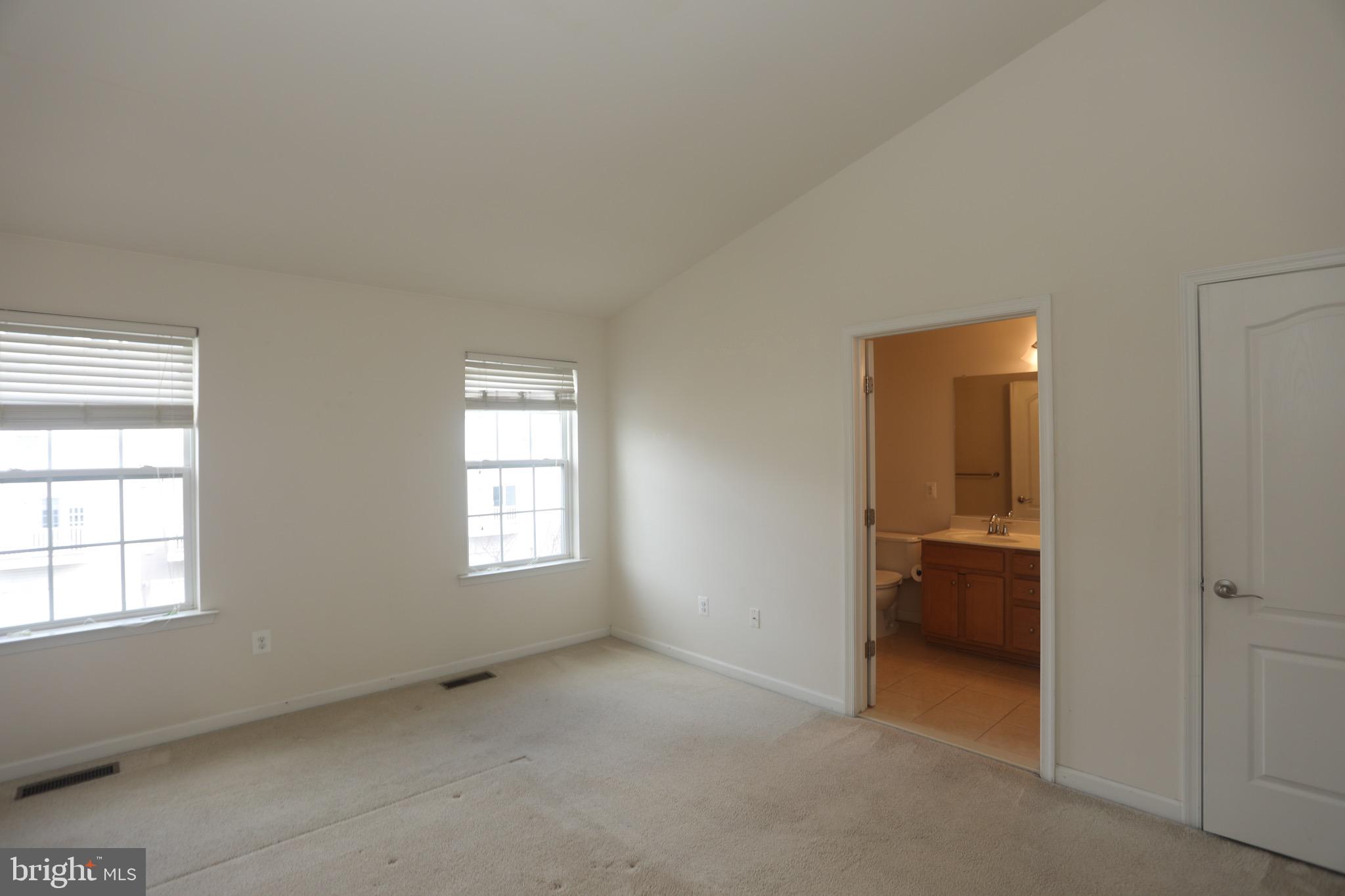 MARKET SQUARE - Residential Lease