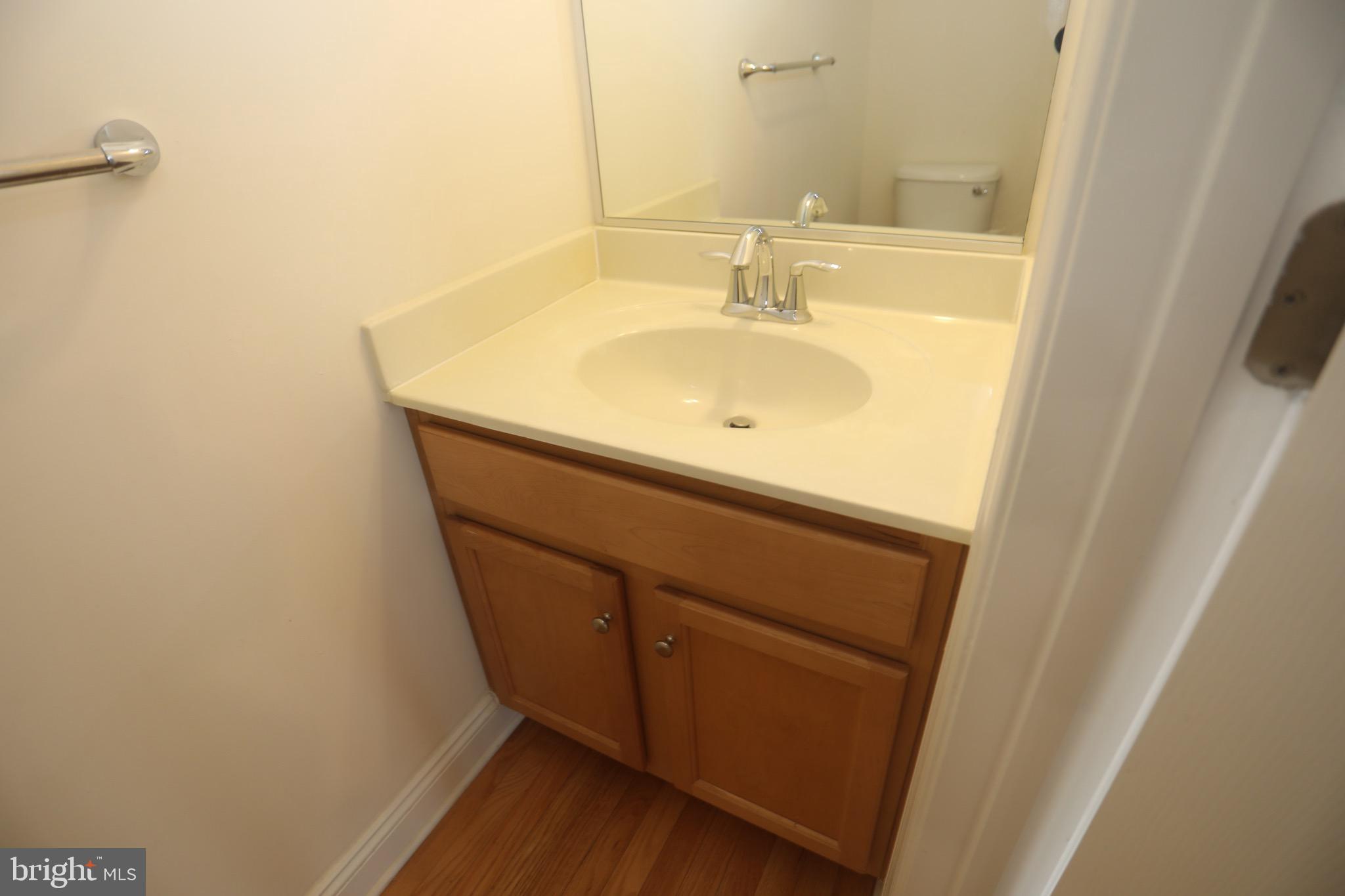 MARKET SQUARE - Residential Lease