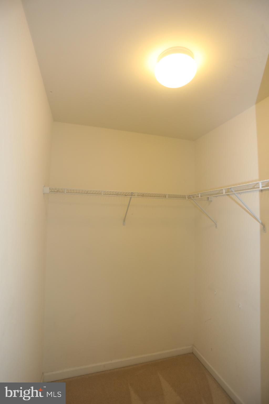 MARKET SQUARE - Residential Lease