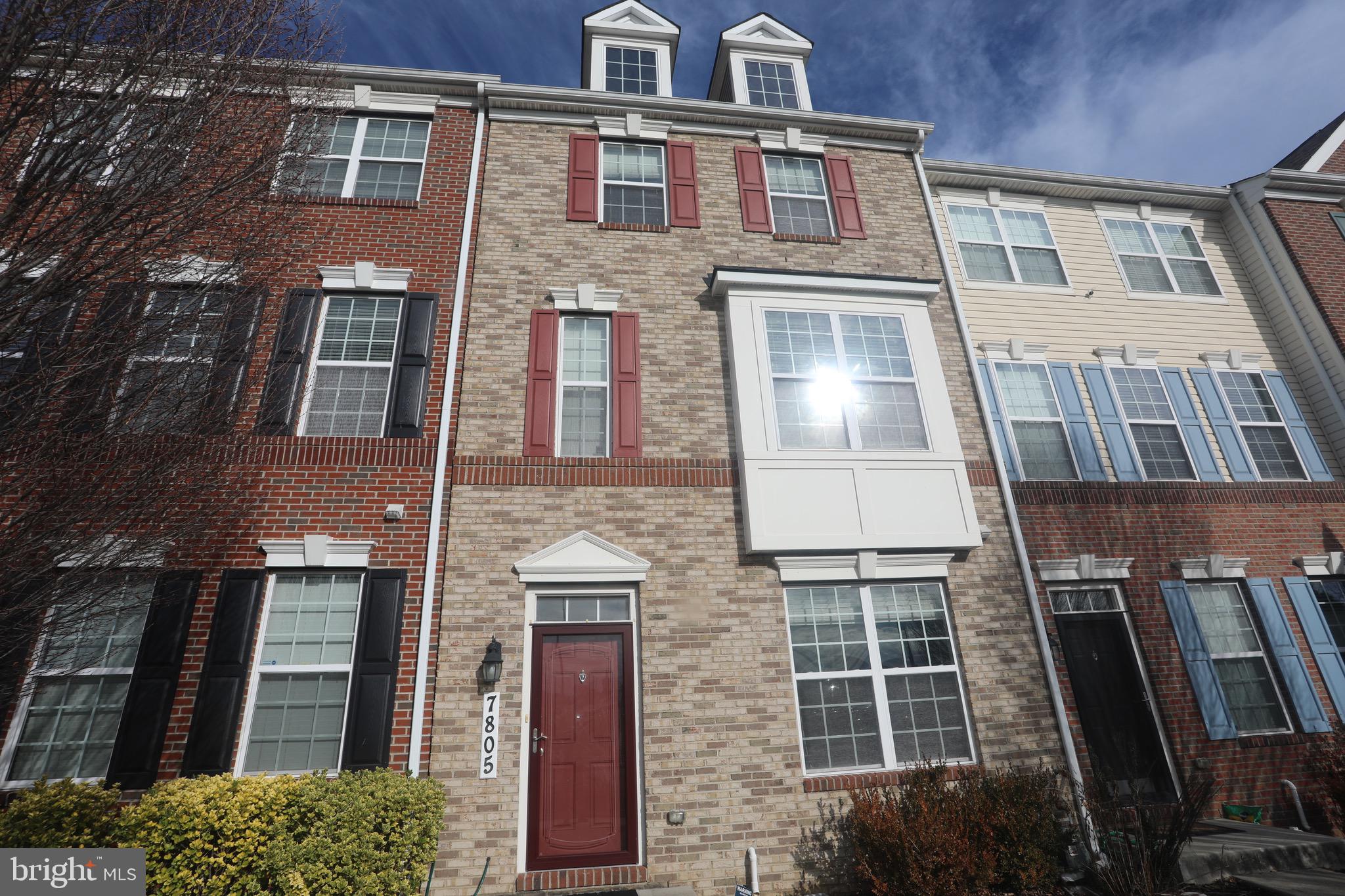 MARKET SQUARE - Residential Lease