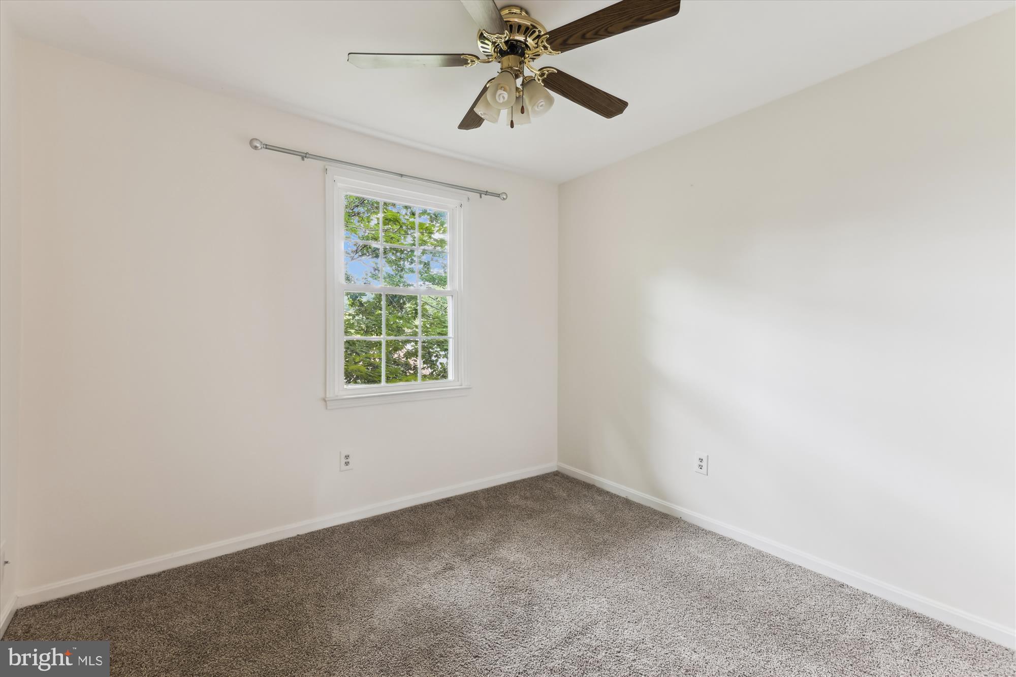 STRATHMEADE SQUARE - Residential Lease