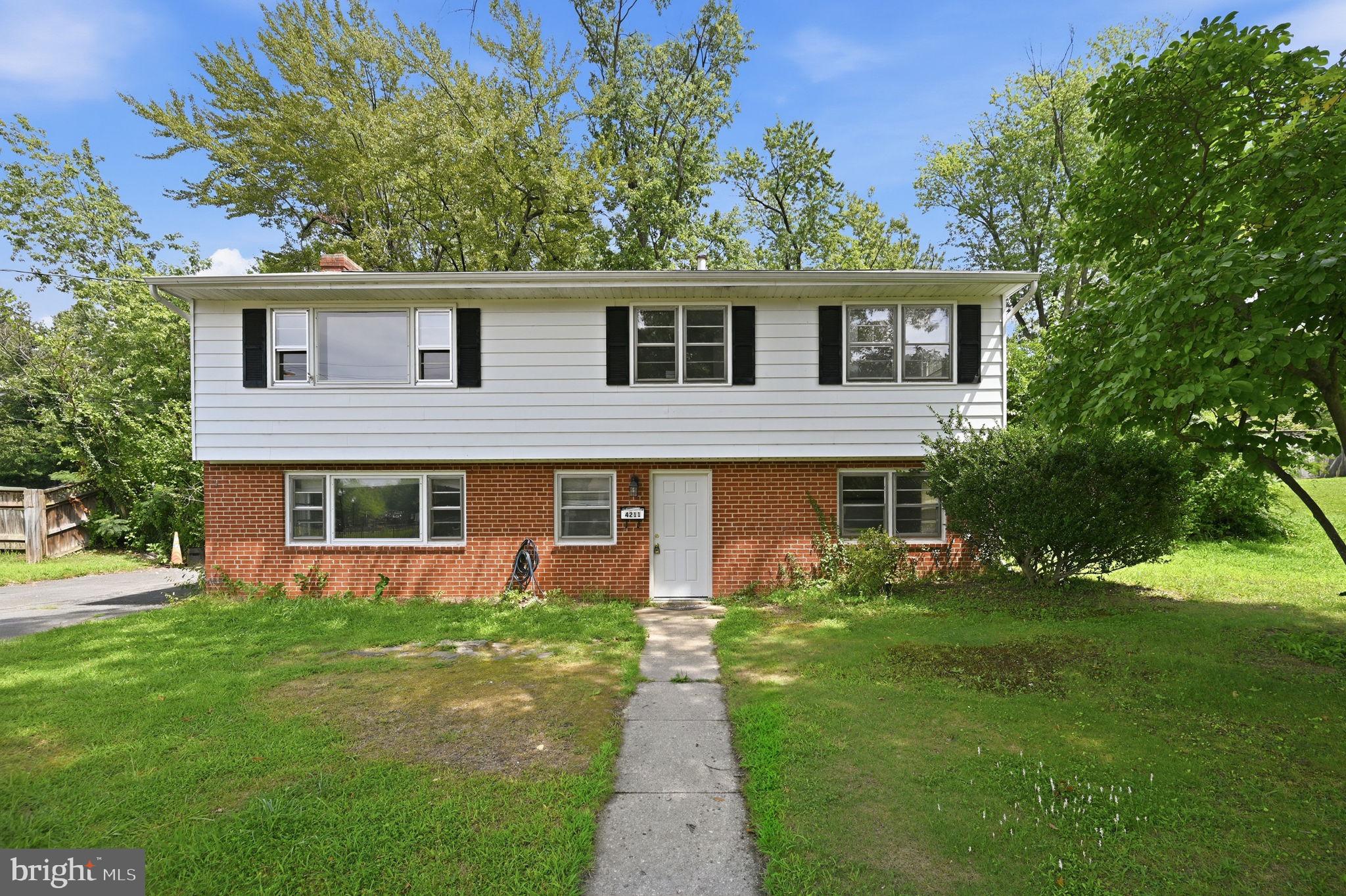 4211 UNIVERSITY DRIVE